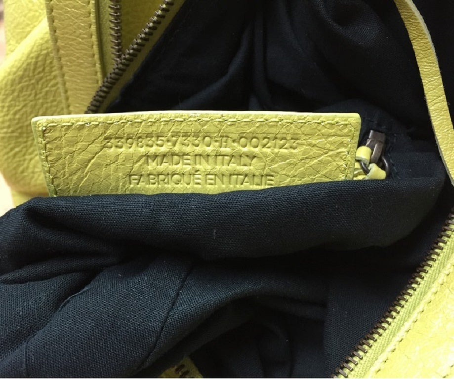 Women's Balenciaga Classic Zip Traveler Backpack Leather