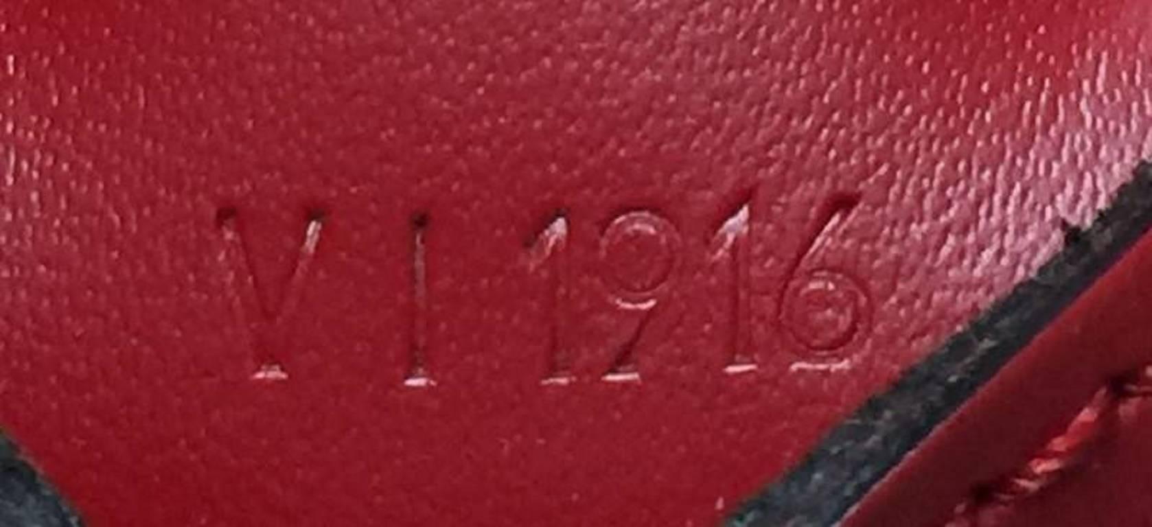 Louis Vuitton Vintage Sac d'Epaule Epi Leather PM 3