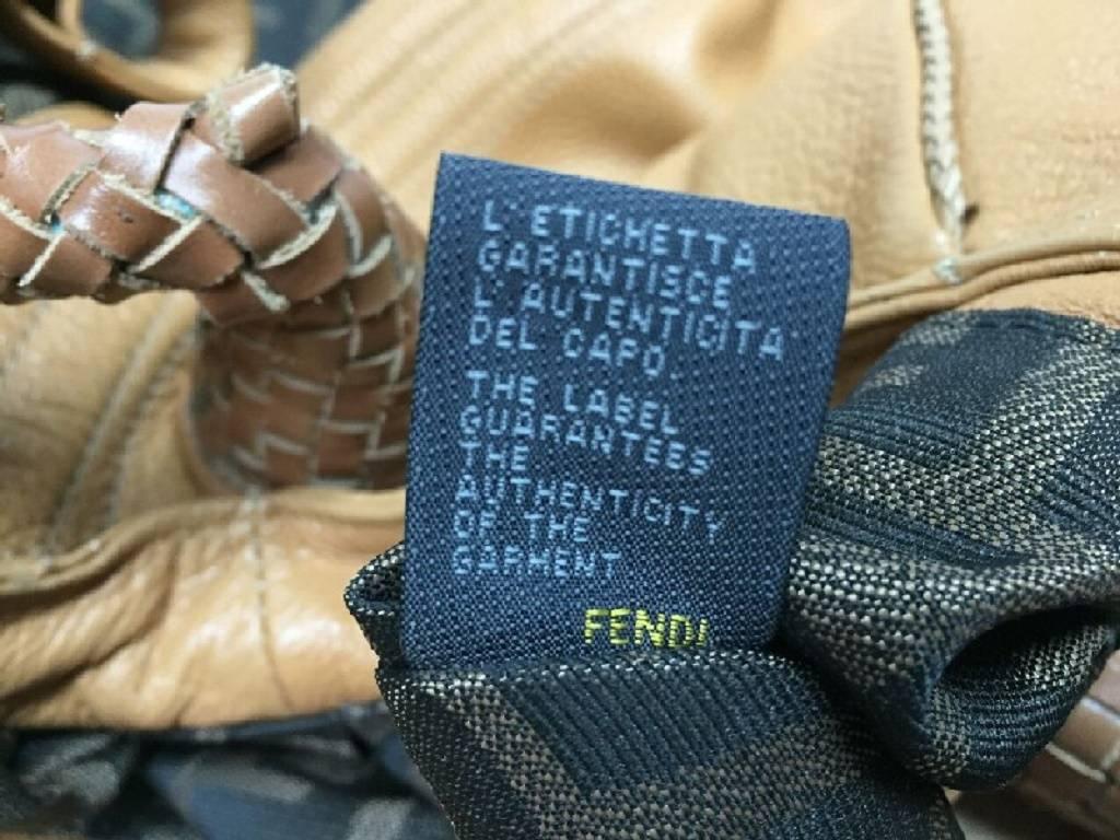 Fendi Spionagetasche Zucca Canvas und Leder Medium 4