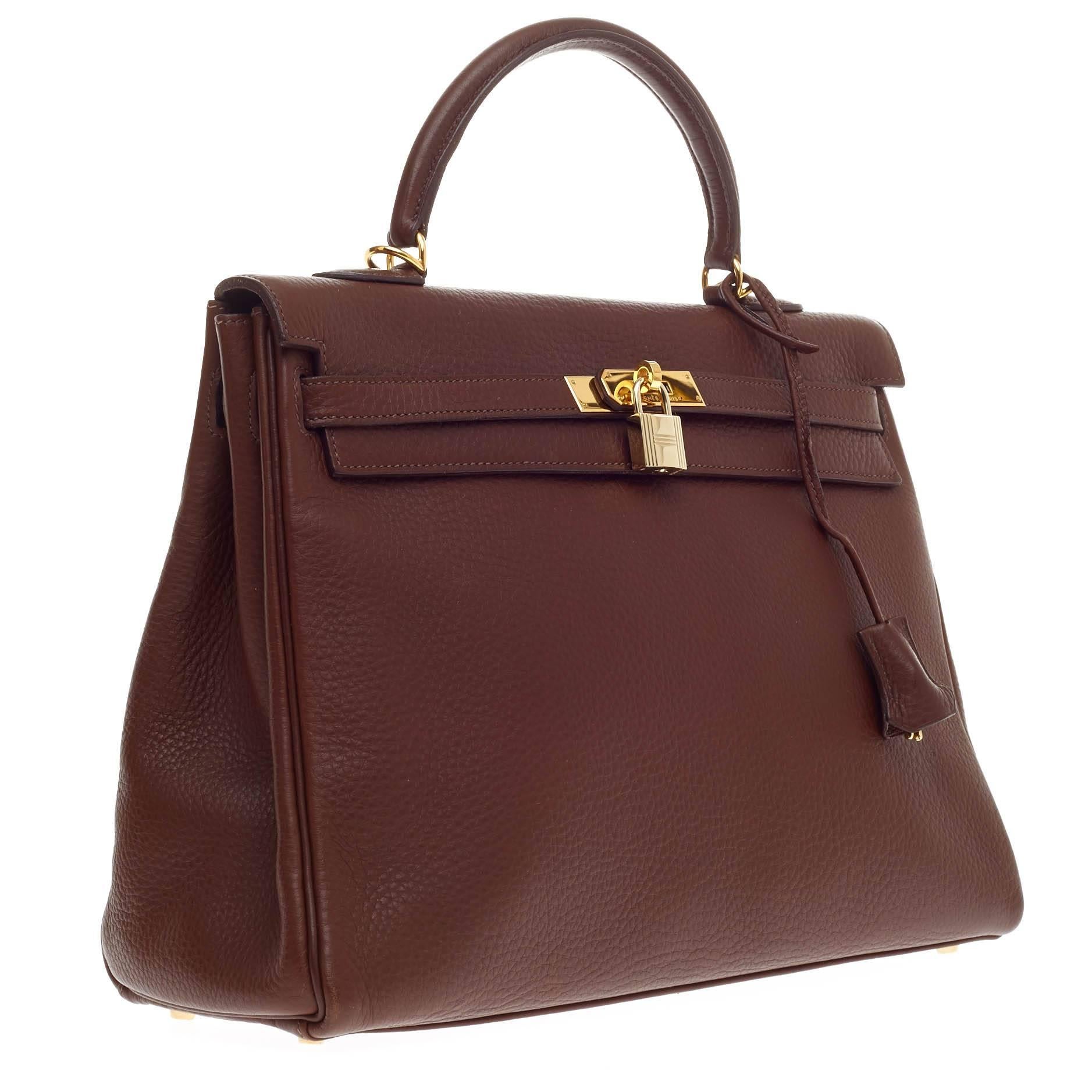 Hermes Kelly Chocolate Clemence with Gold Hardware 35 In Good Condition In NY, NY