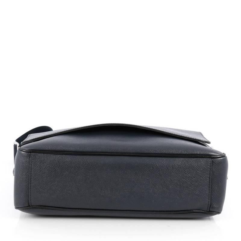 Women's or Men's Louis Vuitton Roman Handbag Taiga Leather MM