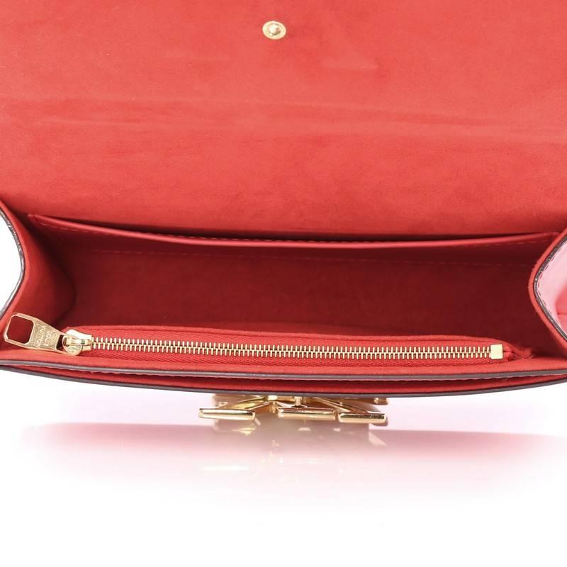Louis Vuitton Chain Louise Clutch Leather MM 1