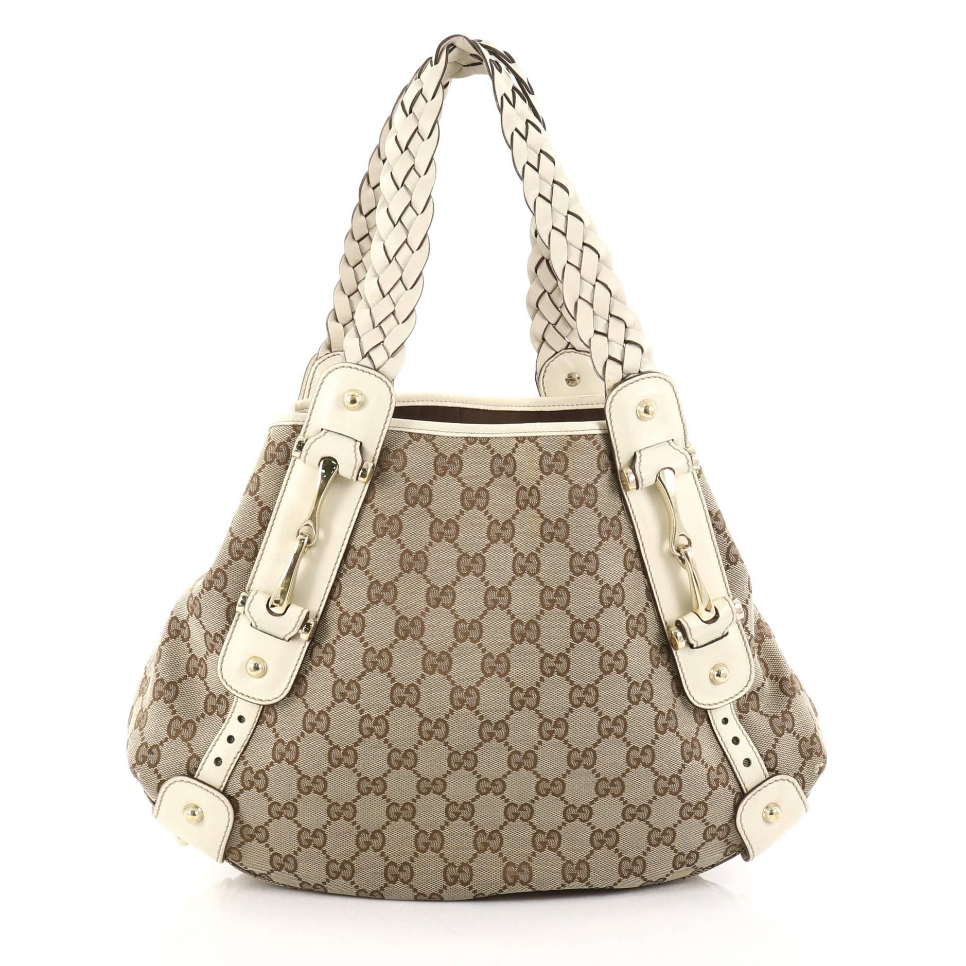 Gucci Pelham Shoulder Bag GG Canvas Small In Good Condition In NY, NY