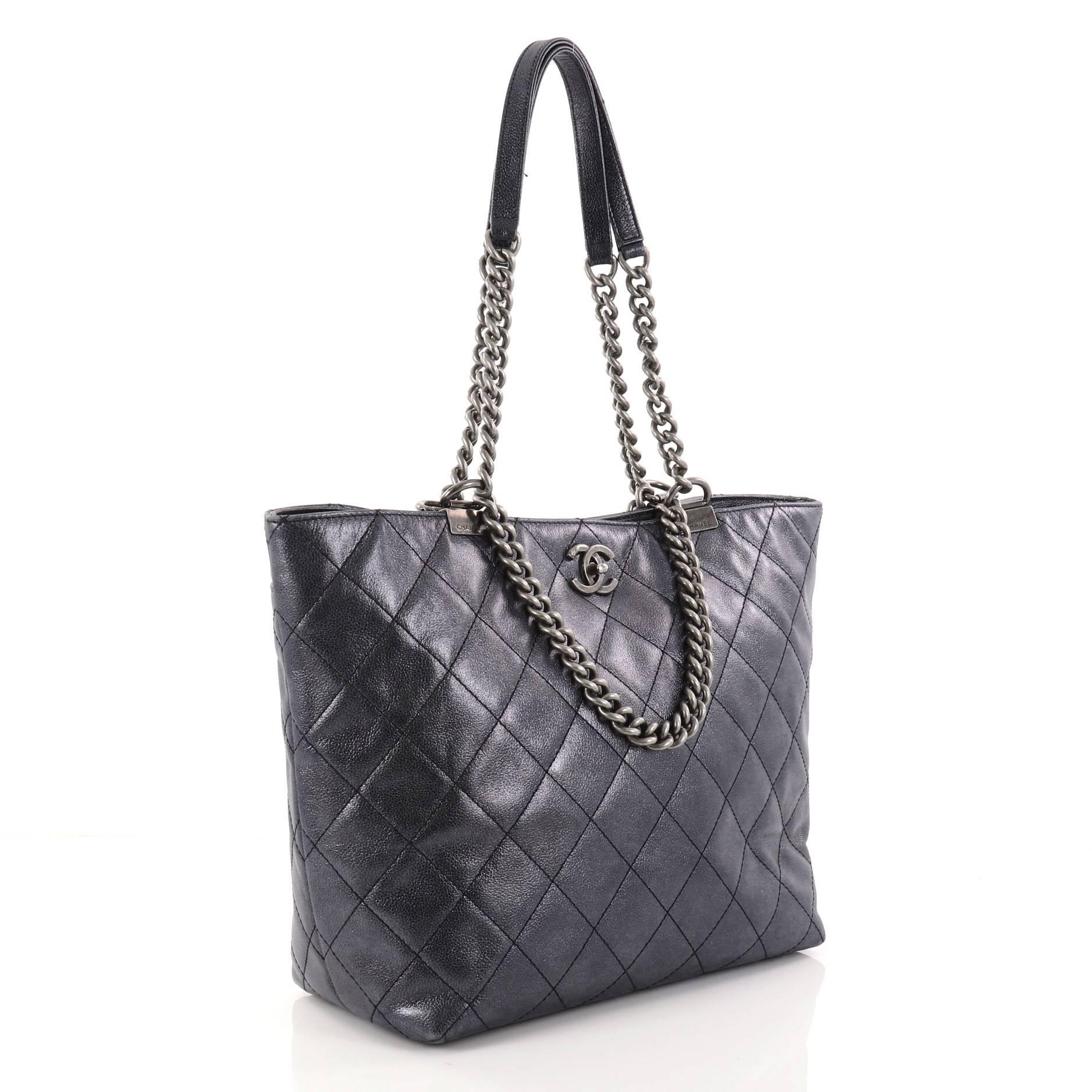 Chanel Shopping In Chains Tote Quilted Calfskin Large In Fair Condition In NY, NY