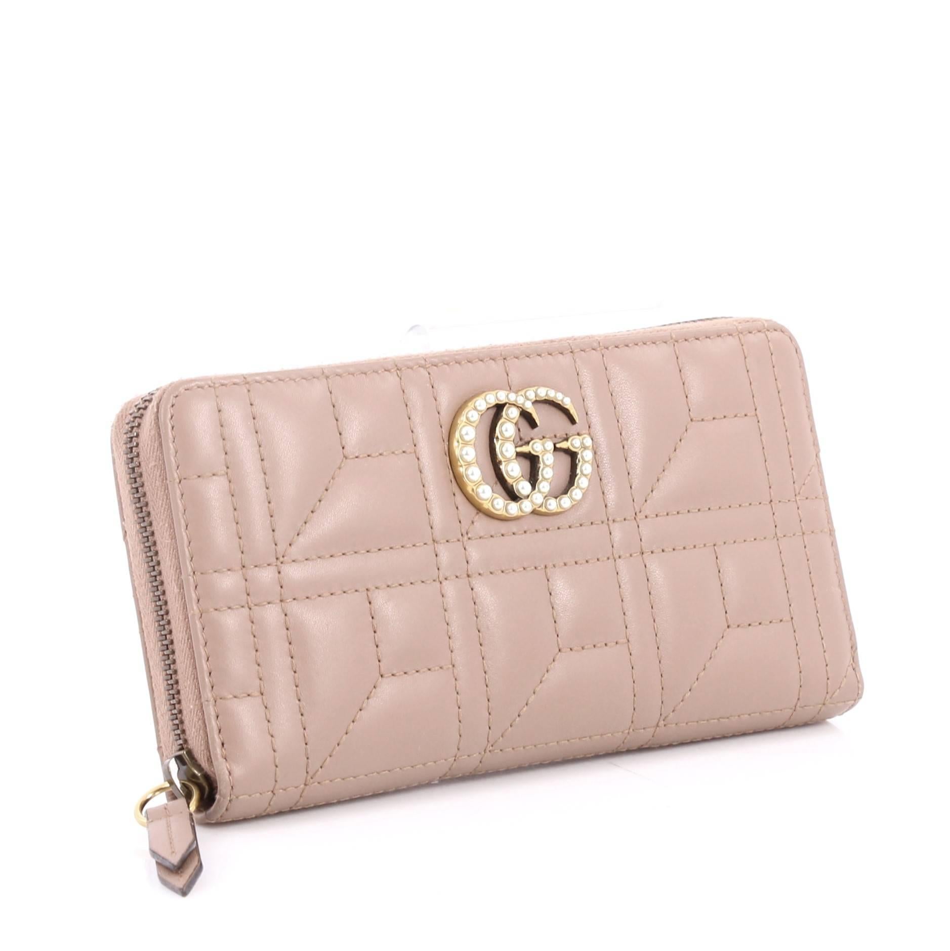 Gucci Pearly GG Marmont Zip Around Matelasse Leather Wallet  In Good Condition In NY, NY