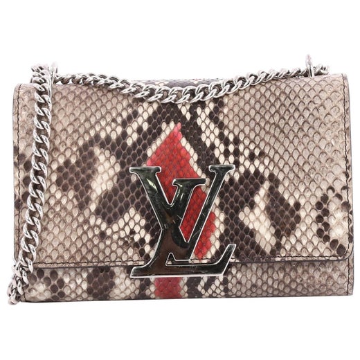Louis Vuitton Chain Louise Clutch Airy V Leather GM at 1stDibs