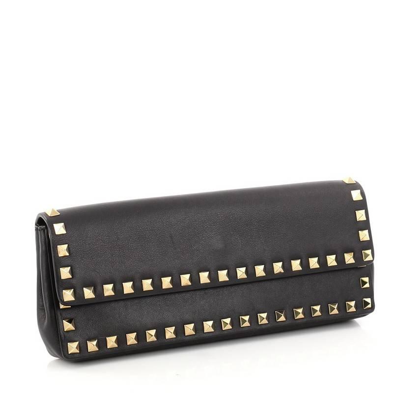 Valentino Rockstud Bracelet Clutch Leather Long In Good Condition In NY, NY