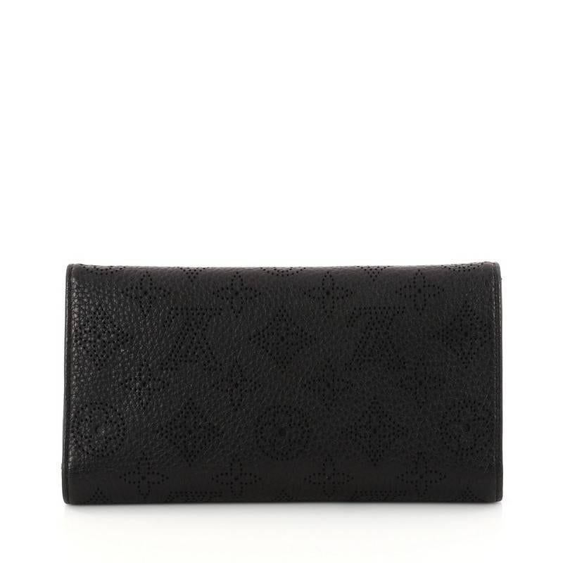 Louis Vuitton Amelia Wallet Mahina Leather  In Good Condition In NY, NY