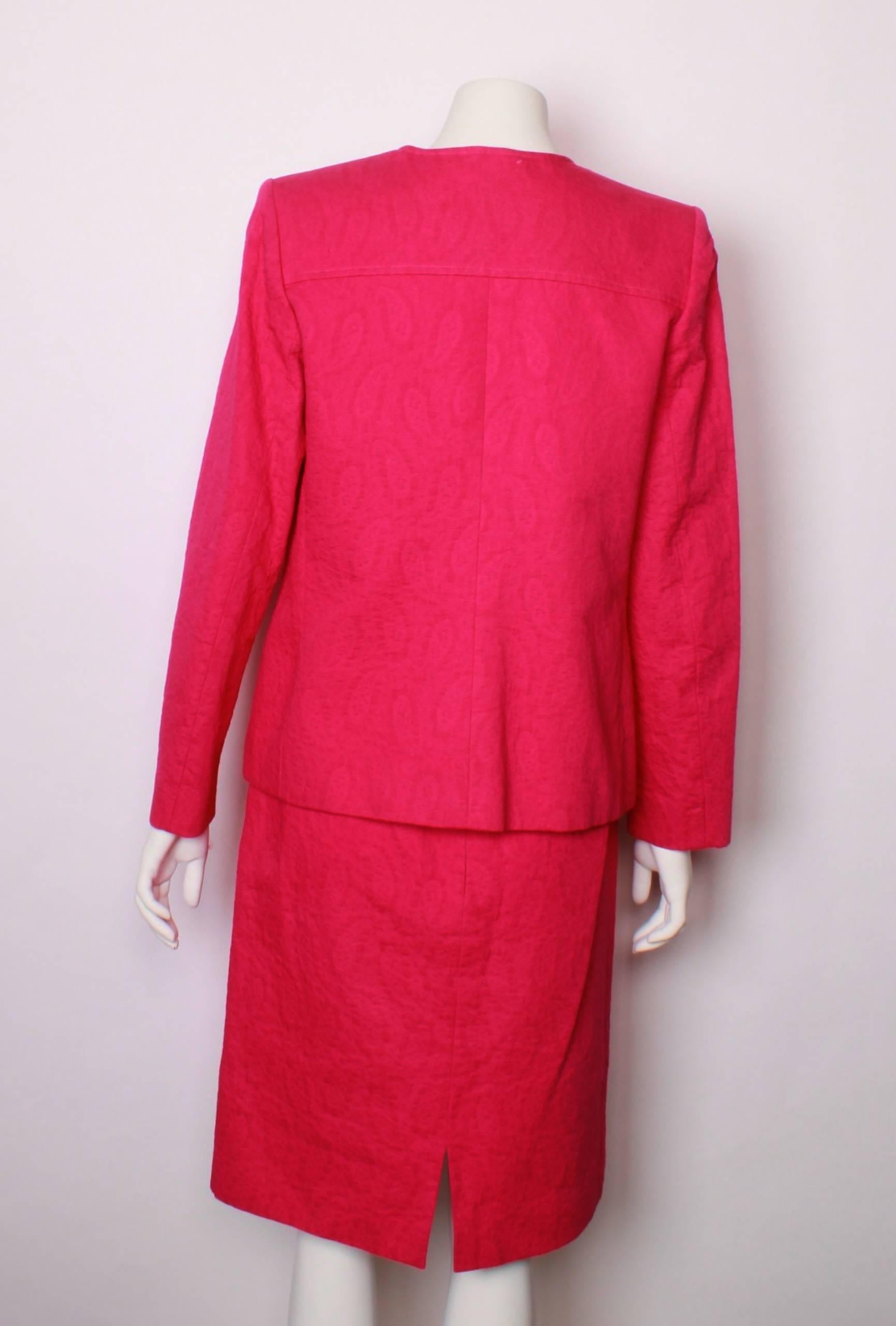 Yves Saint Laurent Variation Orchid Pink Jacquard Suit Ensemble, 1980s  In Good Condition In Melbourne, Victoria