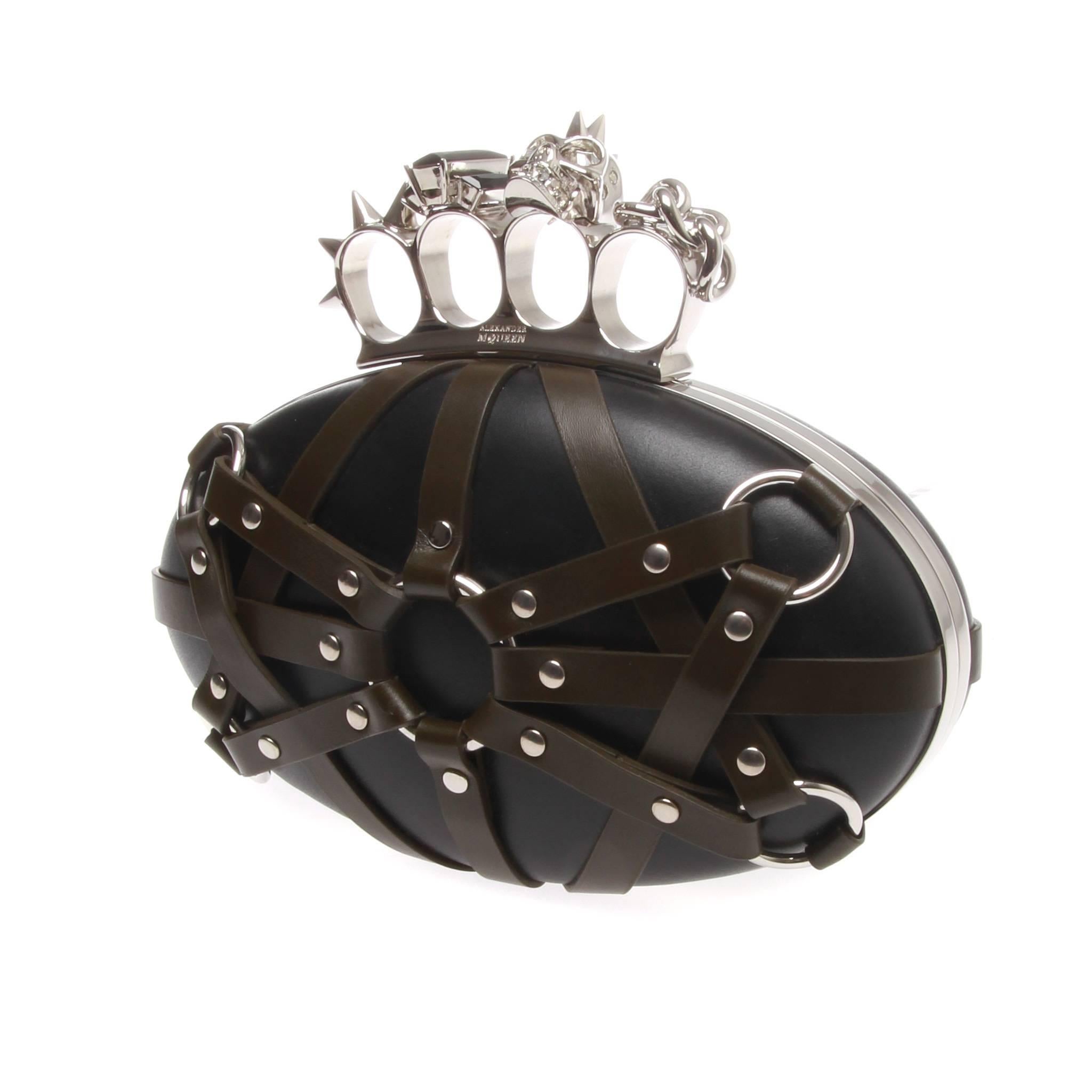 Alexander McQueen Harnessed Leather Skull Box Clutch

Punk, Rock, Funky!

A Fabulous-Funky Harnessed Leather Skull Box Clutch by ALEXANDER MCQUEEN.
It features a sultry bondage effect in sleek leather, defines this polished-punk evening clutch, and