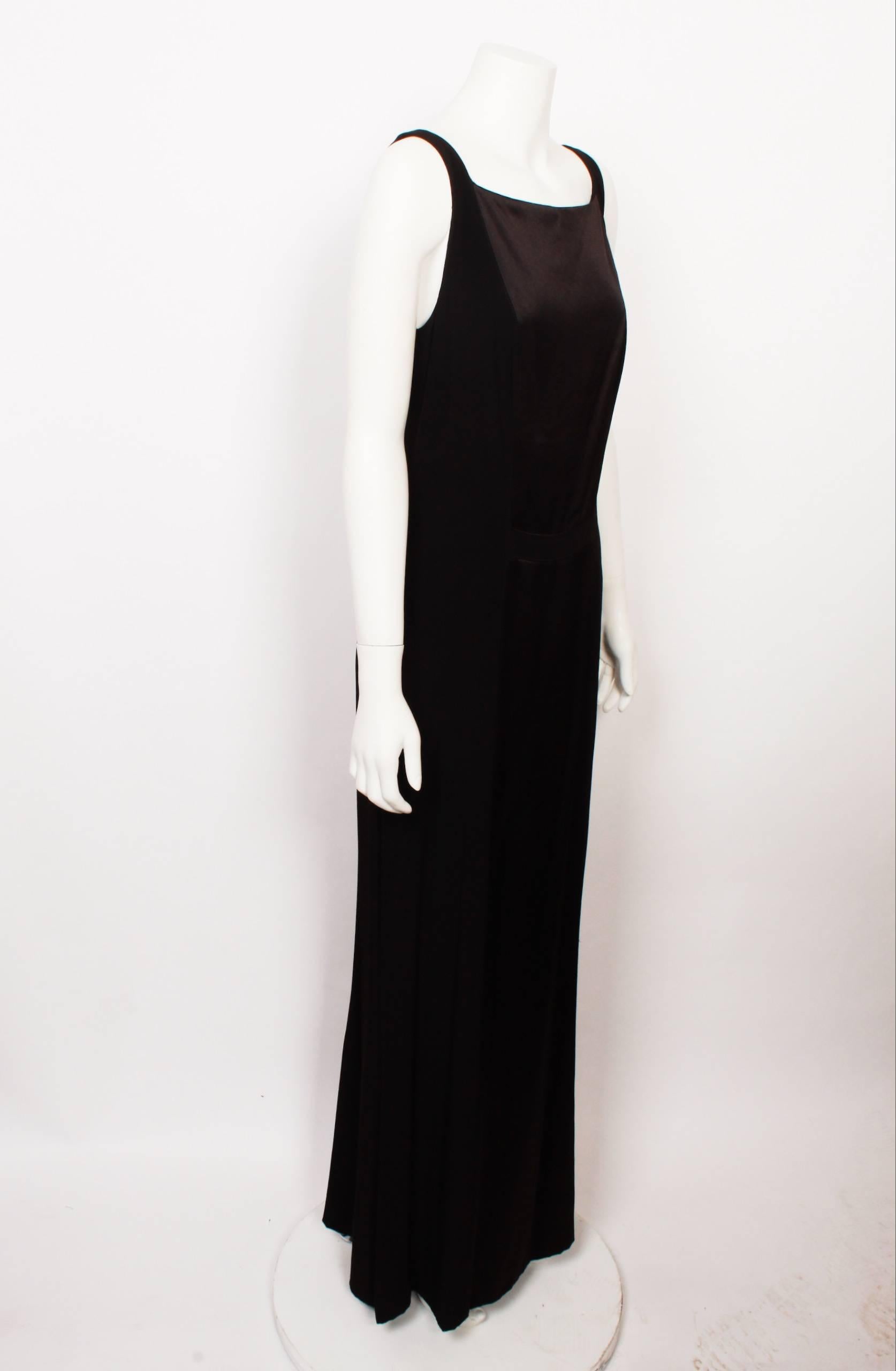 Vera Wang  Silk Sheath Dress In Good Condition For Sale In Melbourne, Victoria