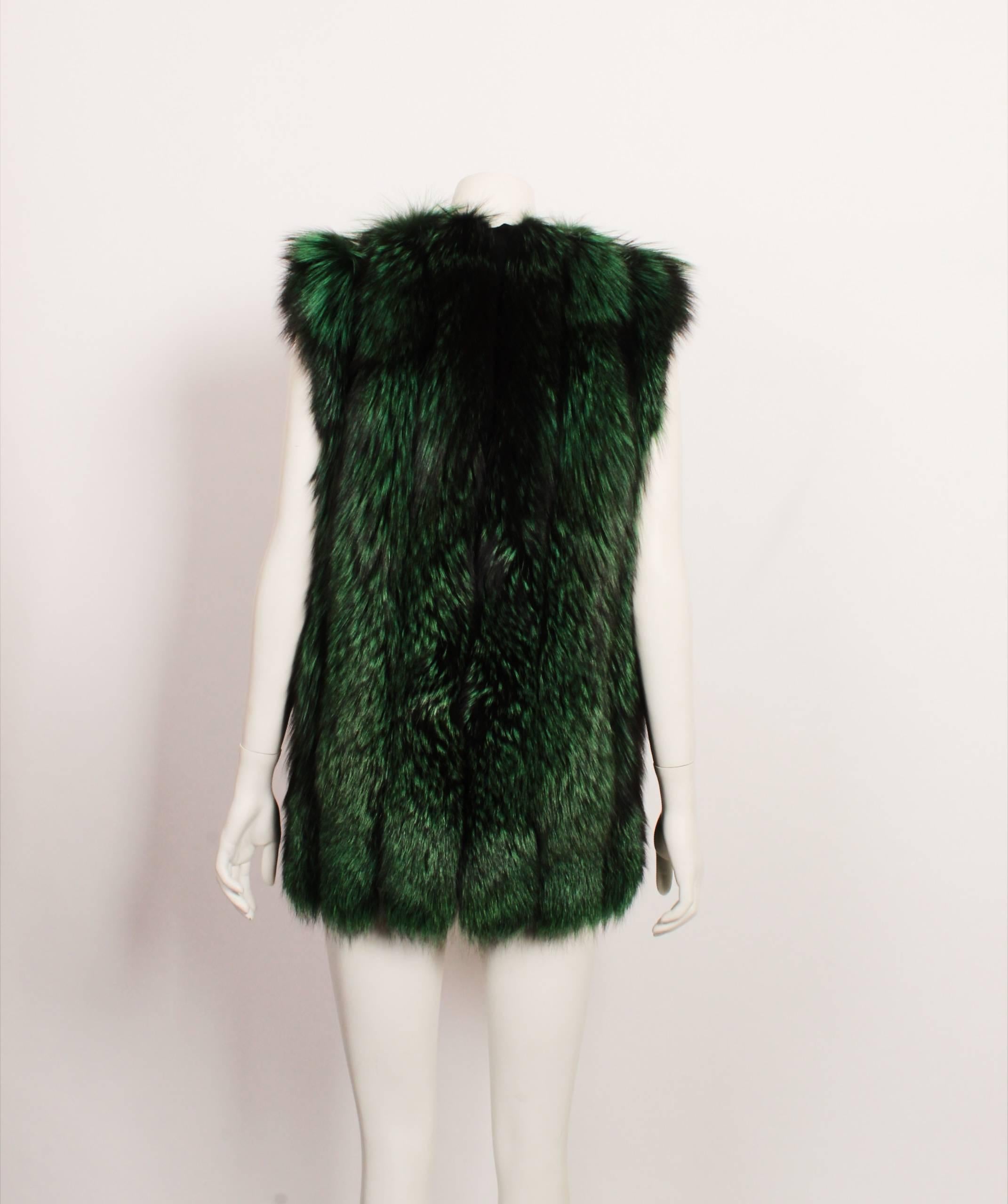 Women's or Men's Green And Black Fur Sleeveless Vest For Sale