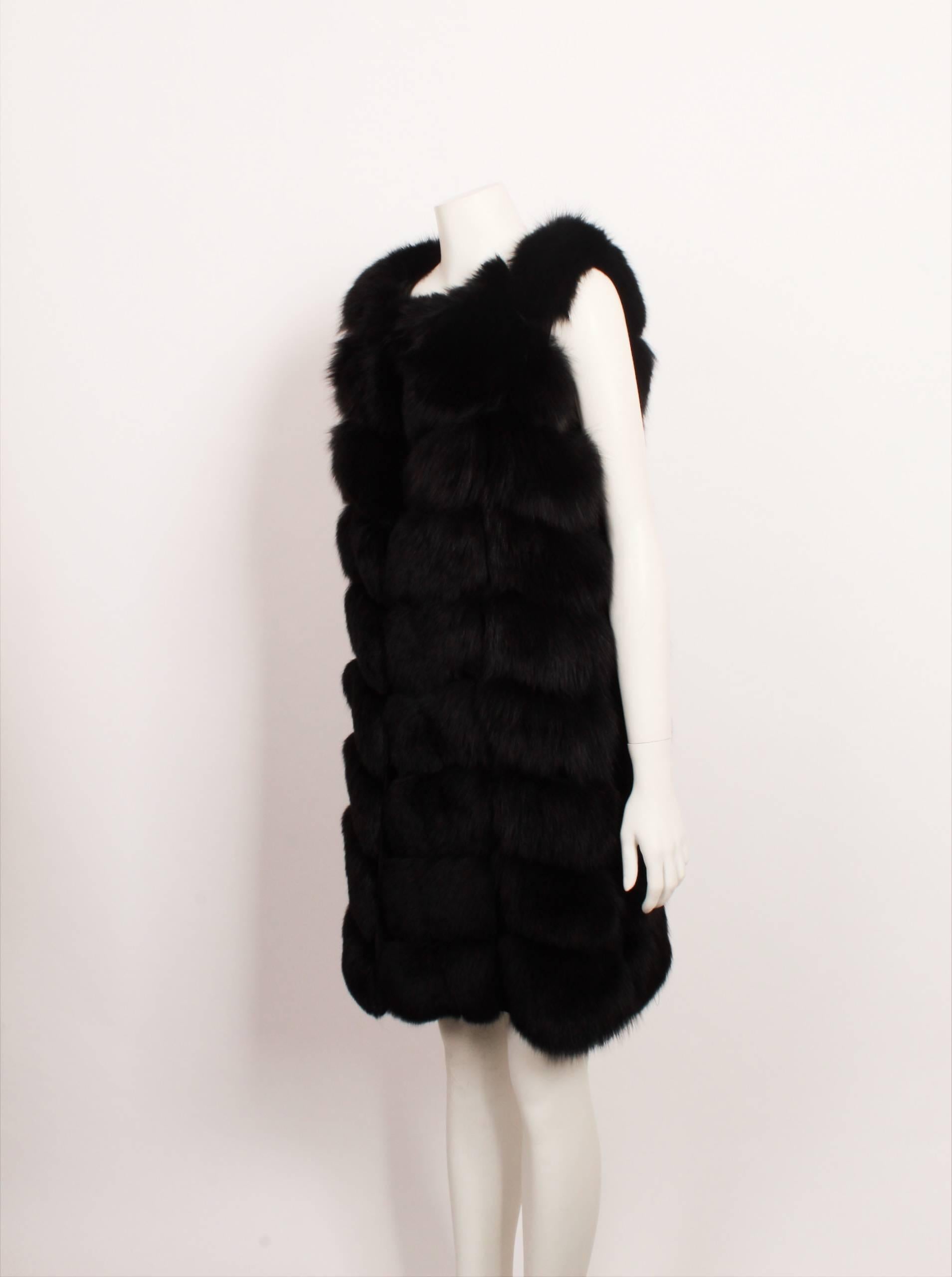 Black Fur Fox Vest In Excellent Condition For Sale In Melbourne, Victoria