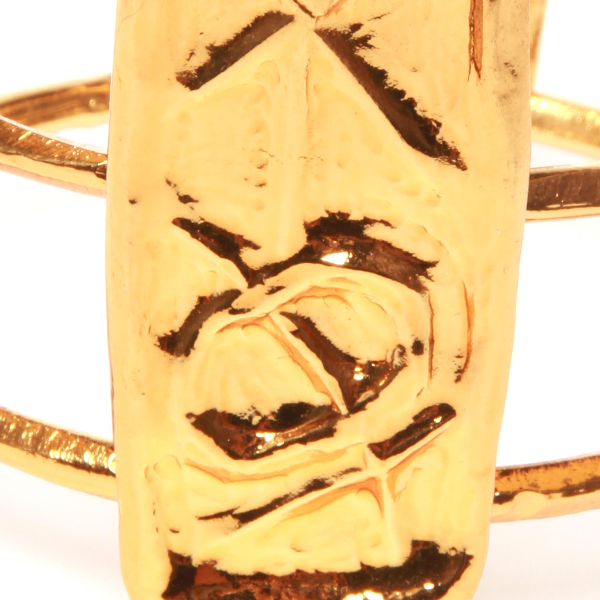 Christian lacroix gold bracelet In Excellent Condition For Sale In Melbourne, Victoria
