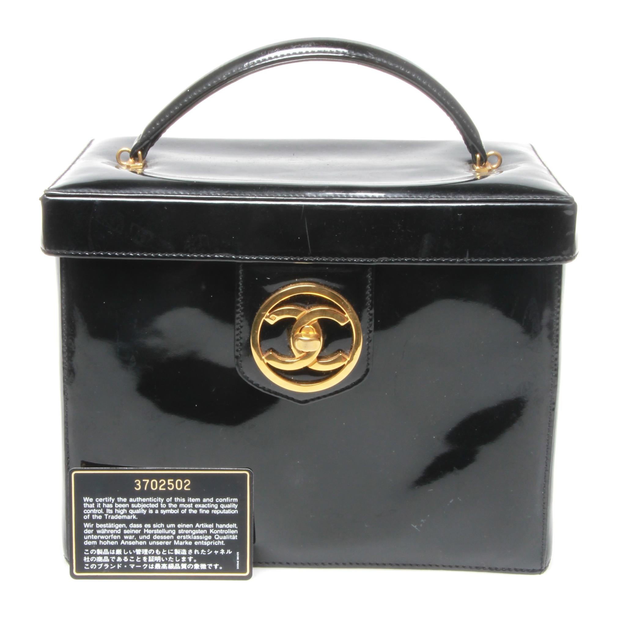 Chanel makeup case patent black leather, with internal mirror