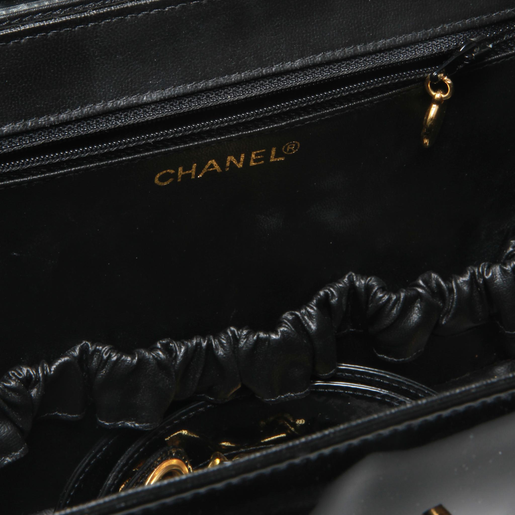 Chanel patent leather makeup case In Fair Condition In Melbourne, Victoria