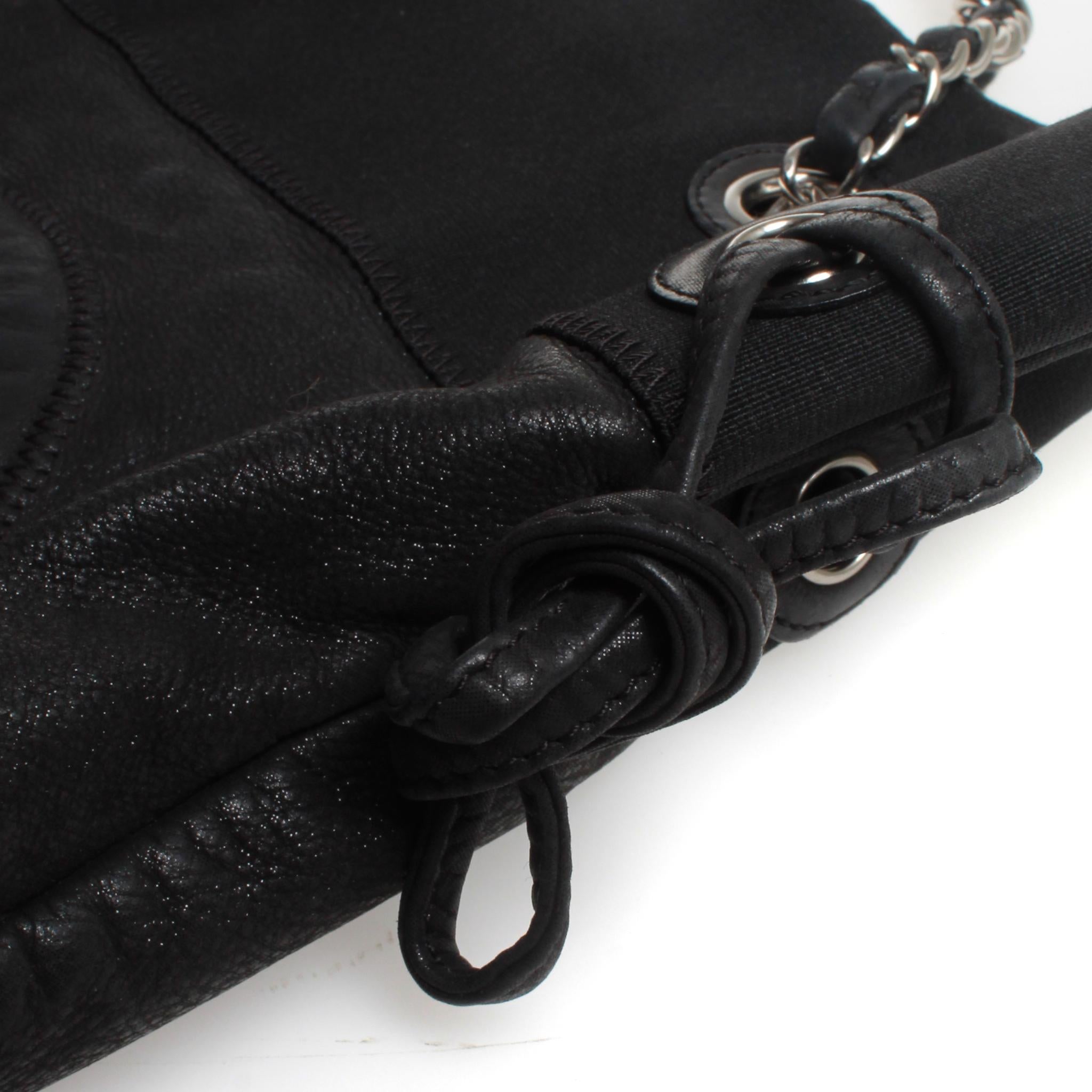 Chanel black handbag In Good Condition In Melbourne, Victoria