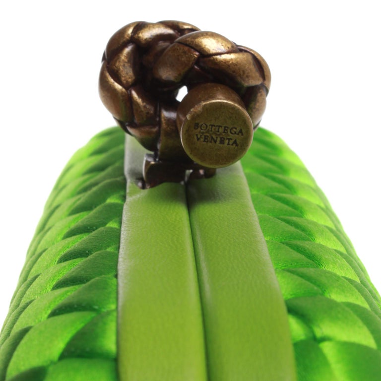 Bottega Veneta knot clutch in apple green at 1stDibs | bottega veneta ...