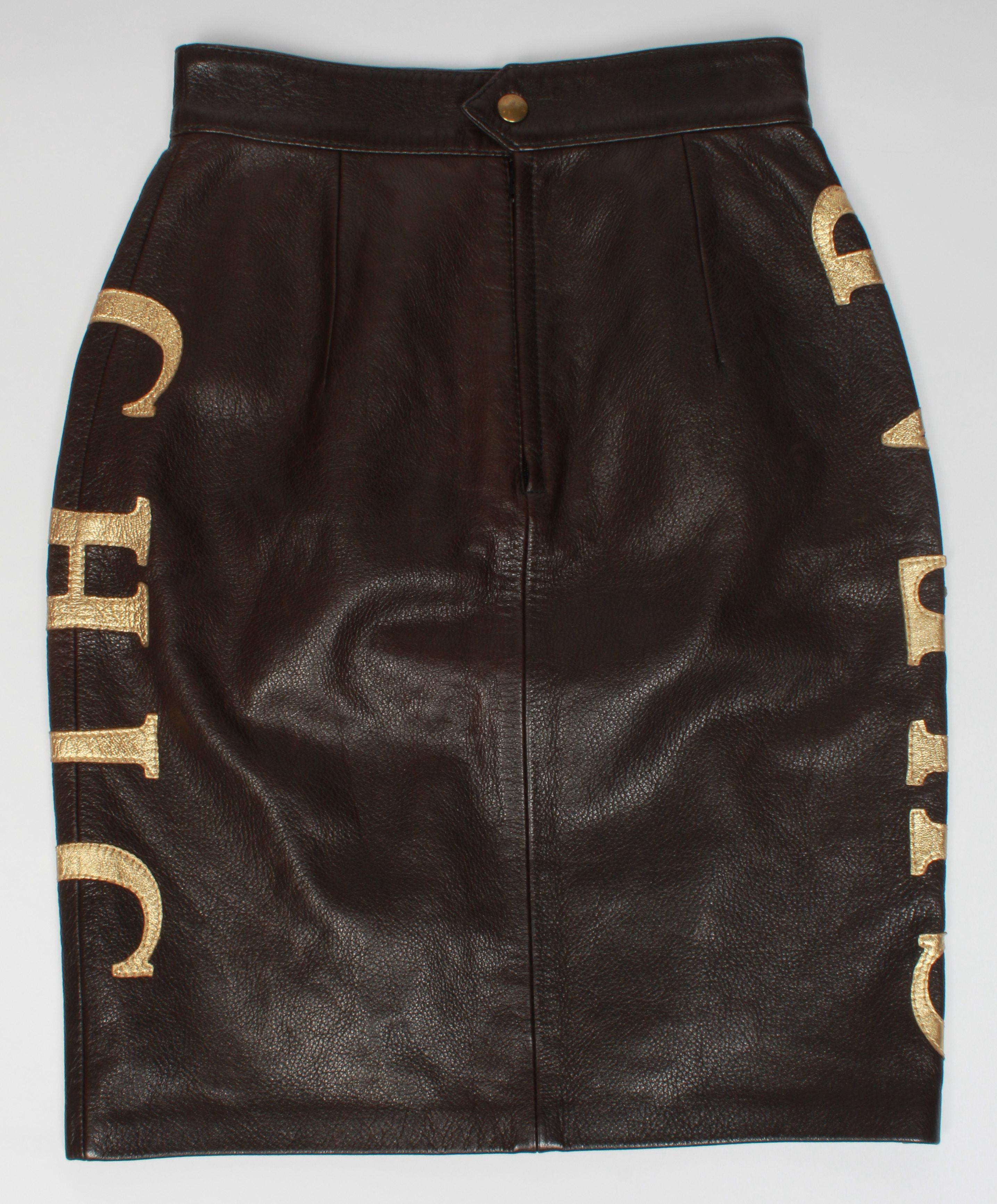 Black Moschino Cheap & Chic Chocolate and Gold Leather Pencil Skirt For Sale