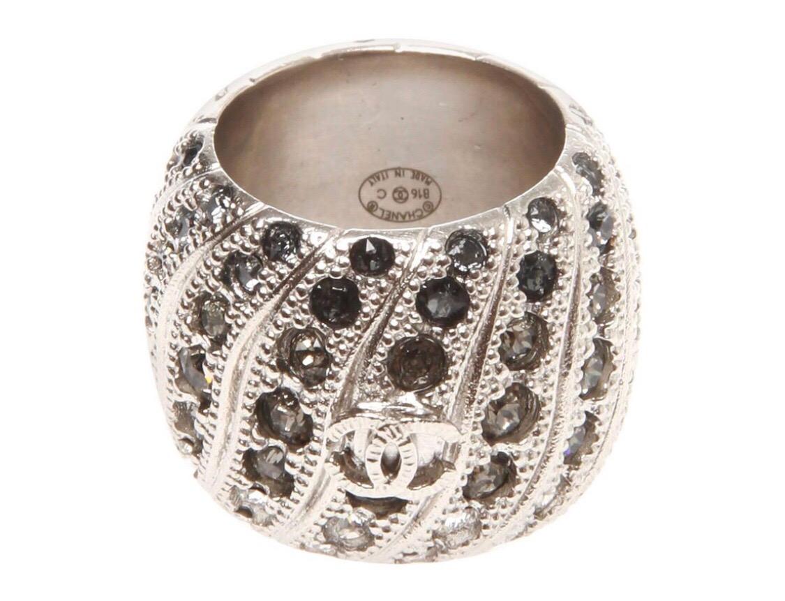 Chanel Cruise 2016 Gun Metal Crystal Ring In Excellent Condition In Melbourne, Victoria
