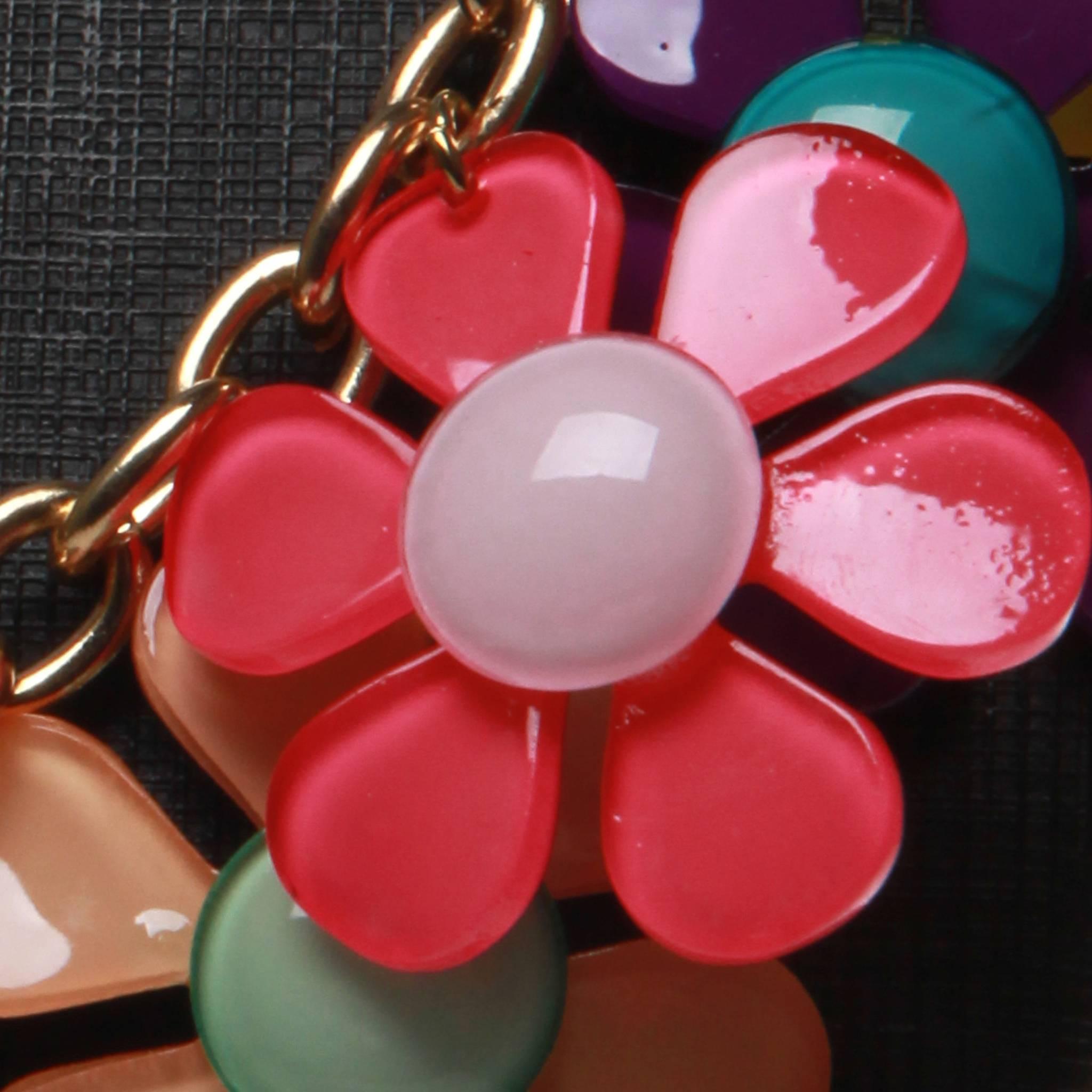 Karl Lagerfeld Paris Lucite Flower Statement Charm Necklace In Excellent Condition In Melbourne, Victoria