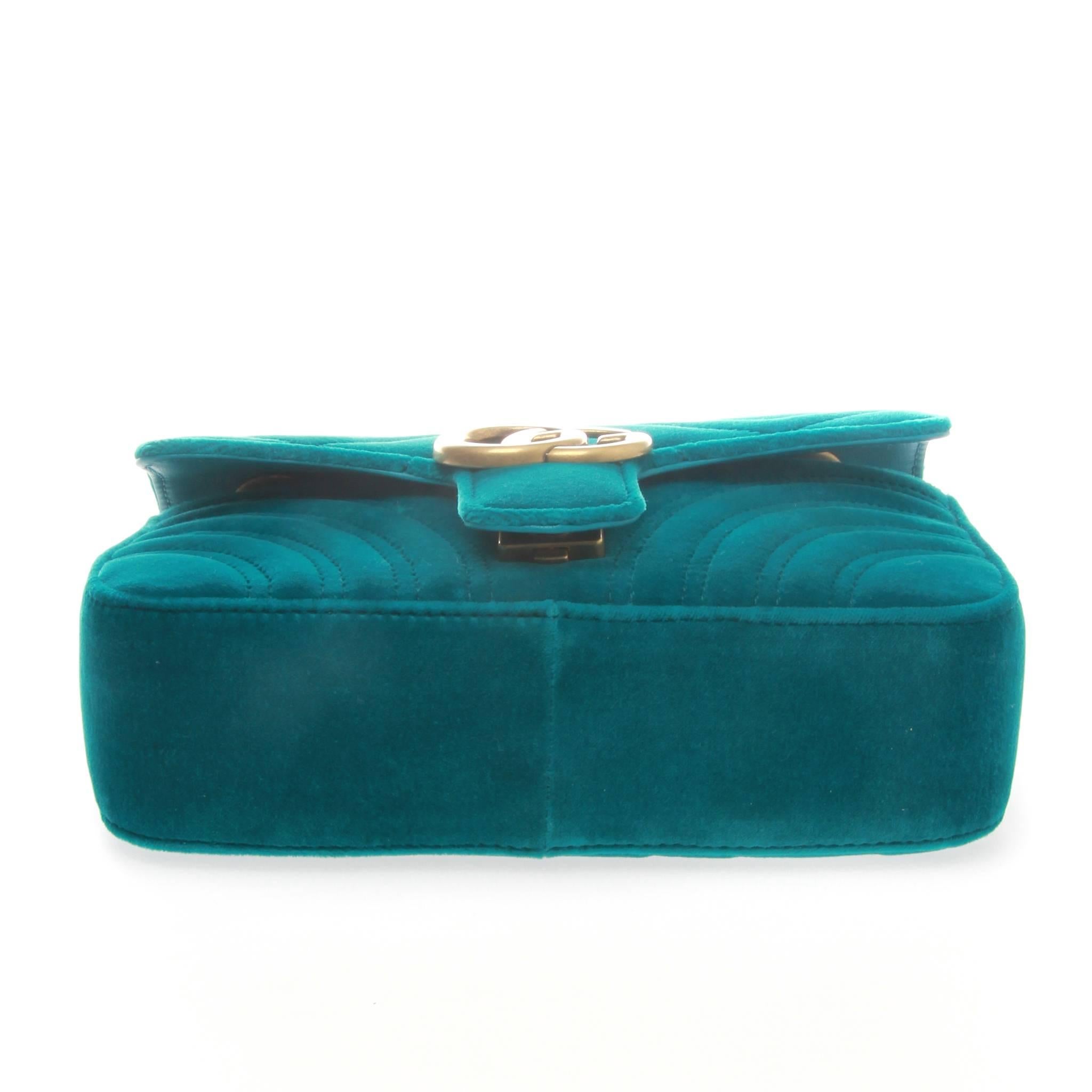 blue velvet gucci purse