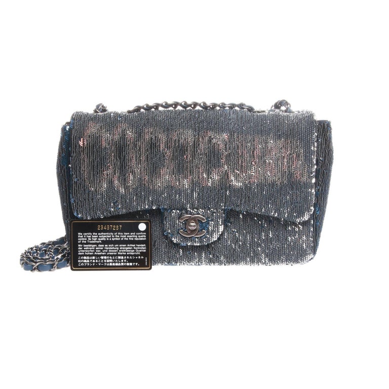 Chanel Cruise 2017 COCOCUBA Sequin Flap Bag For Sale at ...