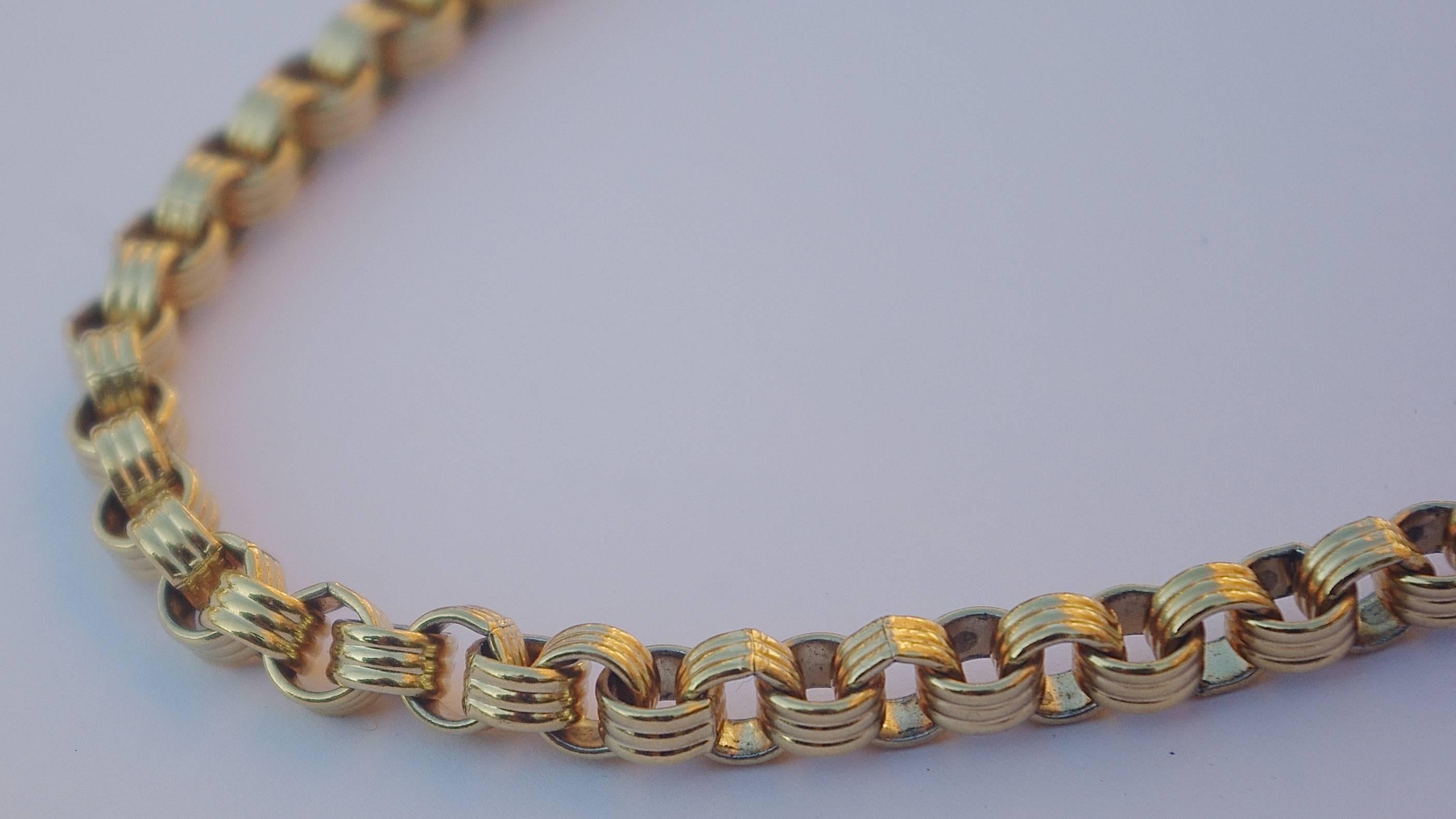 Givenchy beautiful gold plated chunky chain vintage necklace. This is a heavy piece. Length 24