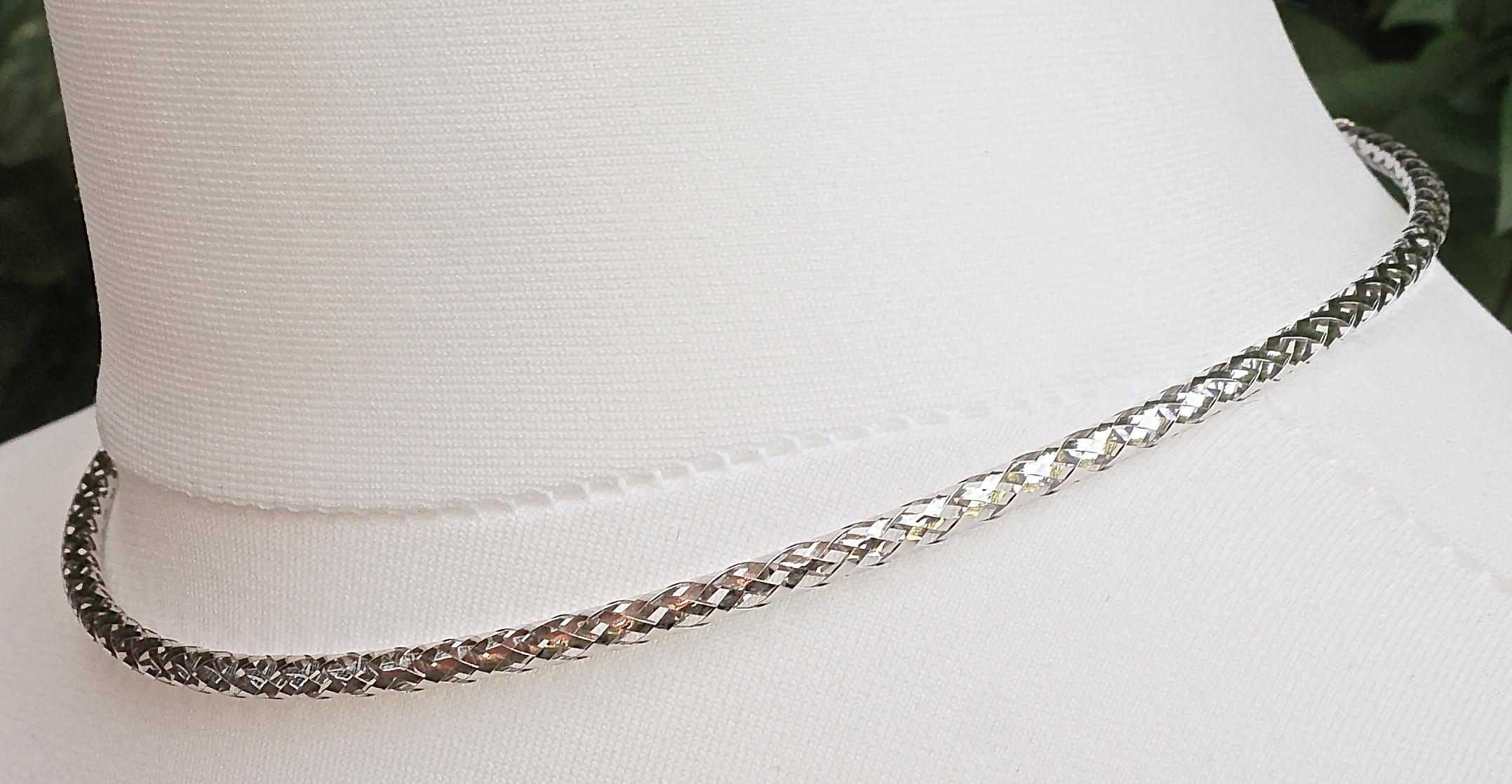 white gold collar necklace