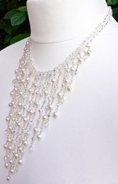 Butler & Wilson Collier plastron en argent:: fausses perles et cristal Aurora Borealis