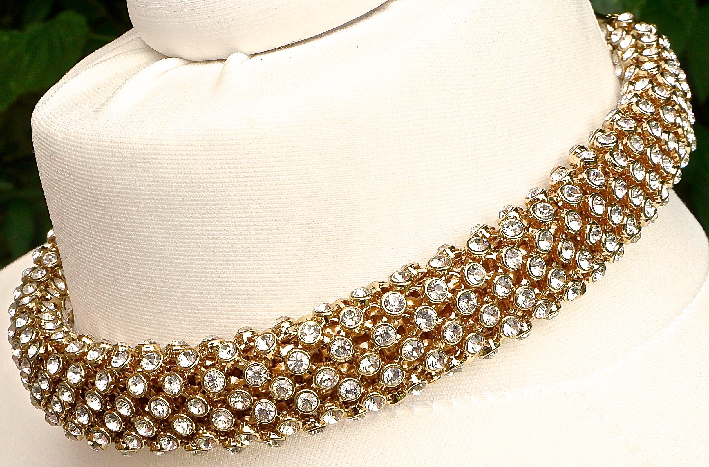 Gold Tone and Clear Rhinestones Vintage Collar Necklace, circa 1980s In Good Condition In London, GB