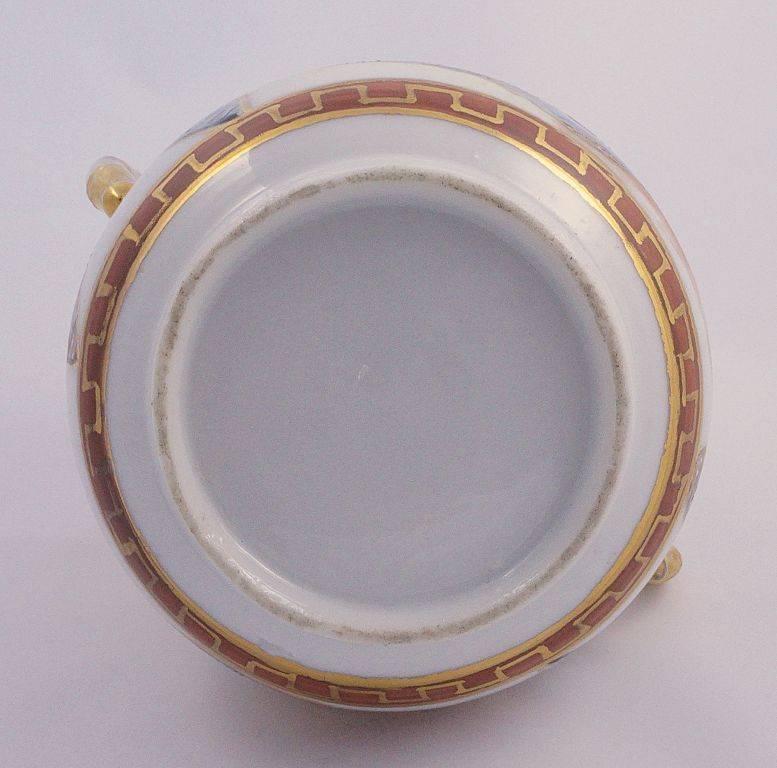 Women's or Men's Dai Nippon Meiji Period Antique Japanese Hand Painted Porcelain Jar