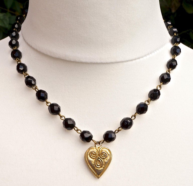 Poggi Paris Vintage Gold Plated and Black Glass Heart Necklace circa 1980s For Sale at 1stDibs