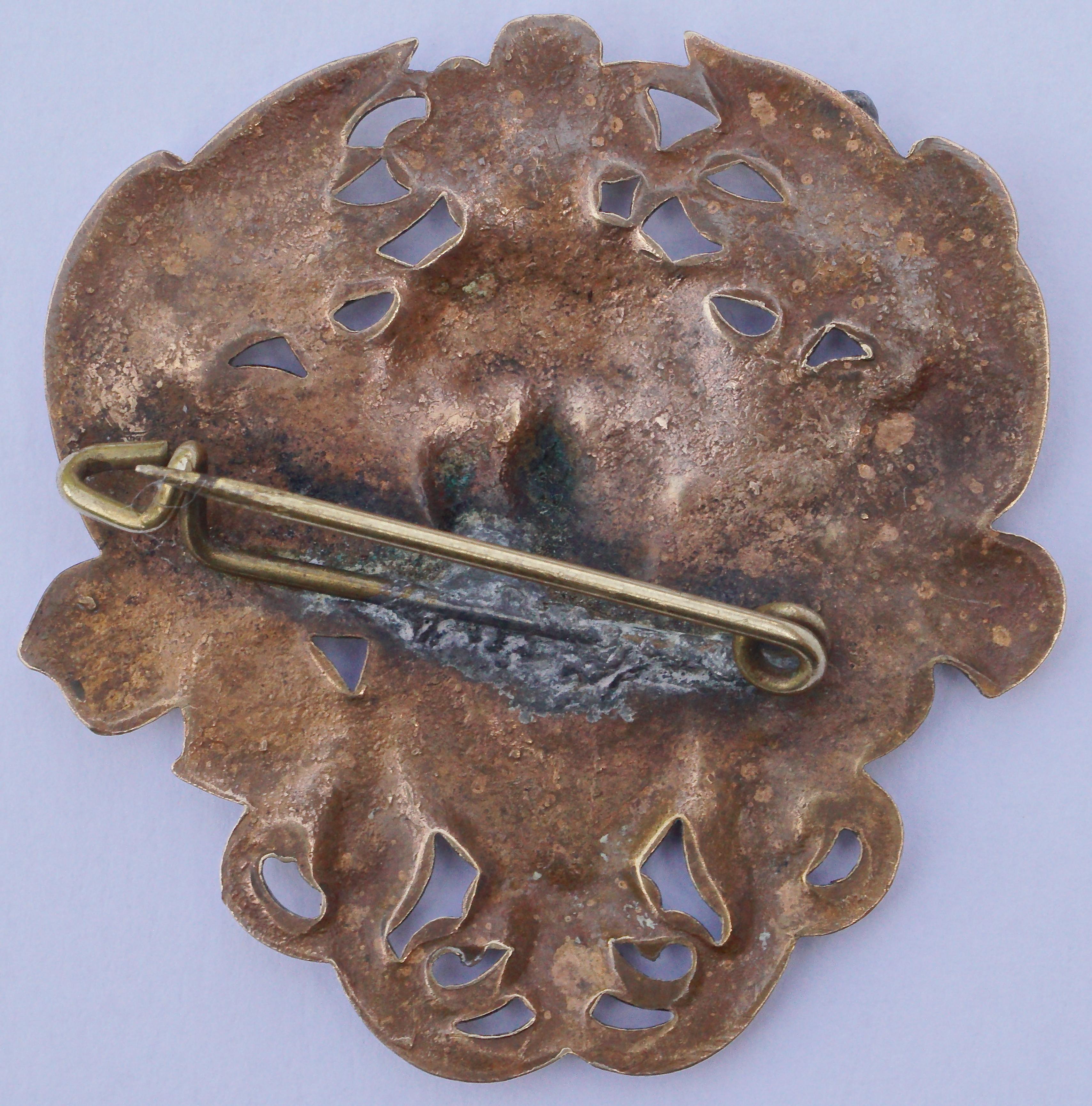 Pale Copper Tone Art Nouveau Lady and Flower Brooch In Good Condition In London, GB