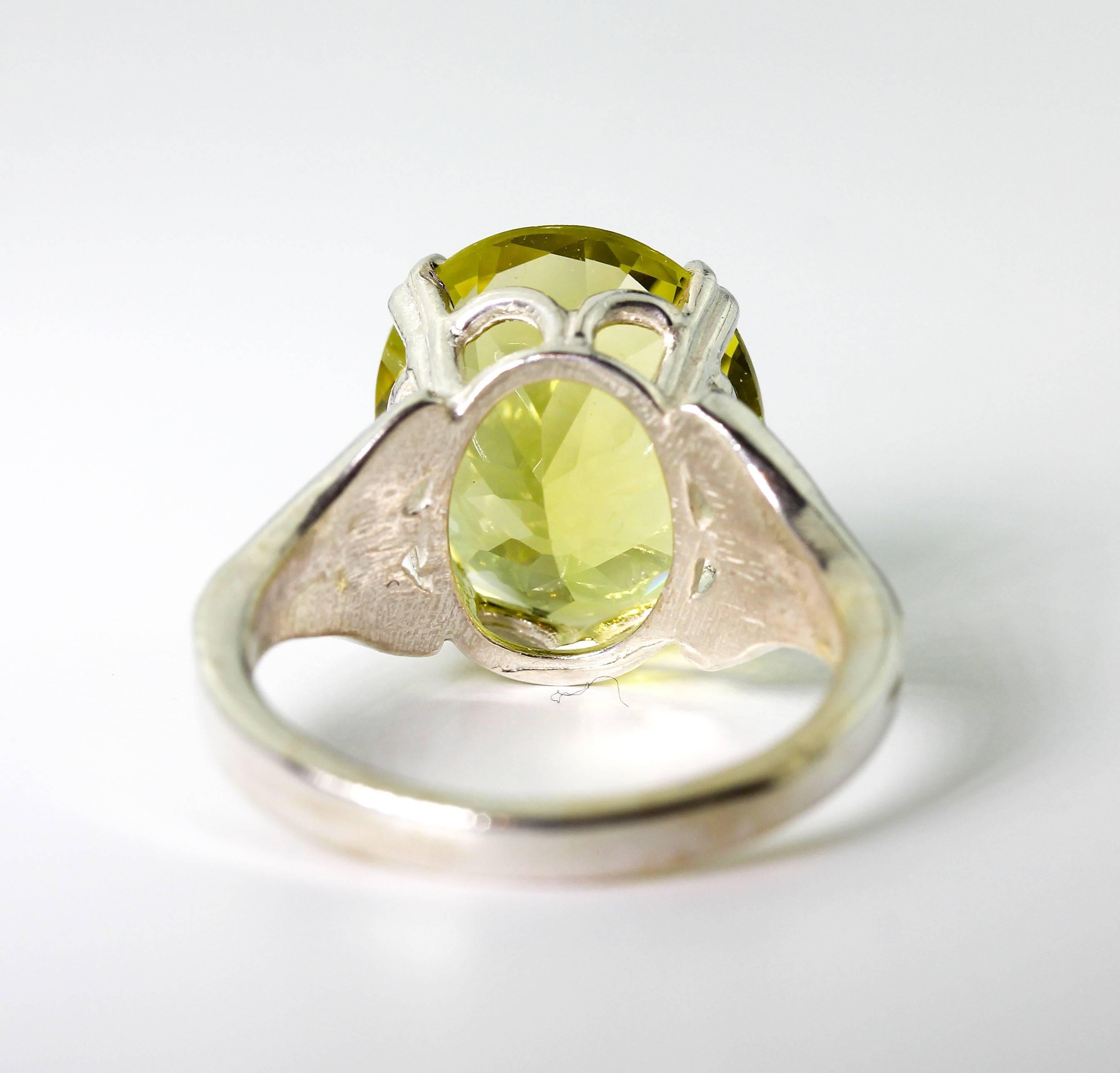 Unique 10 Carat Lemon Quartz Fashion Ring In New Condition In Raleigh, NC