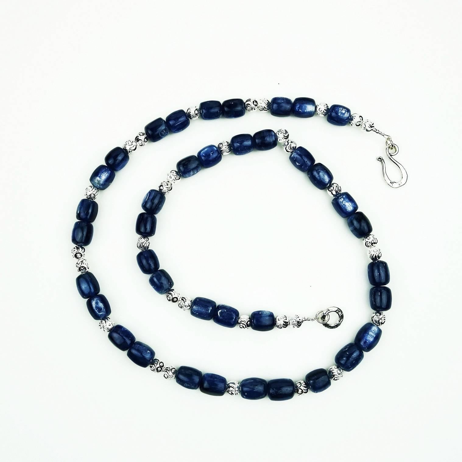 Blue Kyanite and Silver Necklace In New Condition In Raleigh, NC
