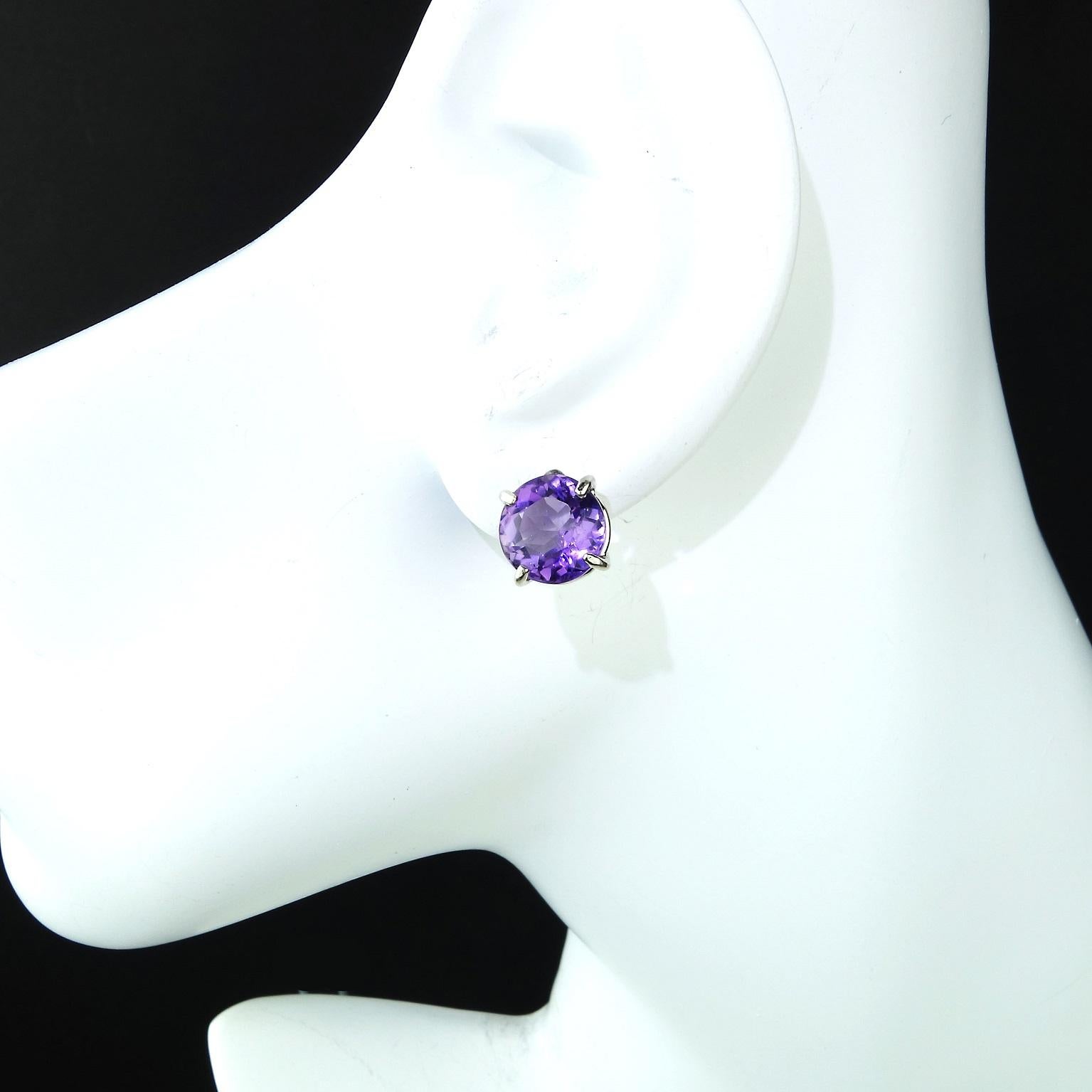 Bright Round Purple Amethyst Stud Earrings In Excellent Condition In Raleigh, NC