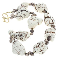 Collana elegante di quarzo fumé e Howlite vera da 20" AJD