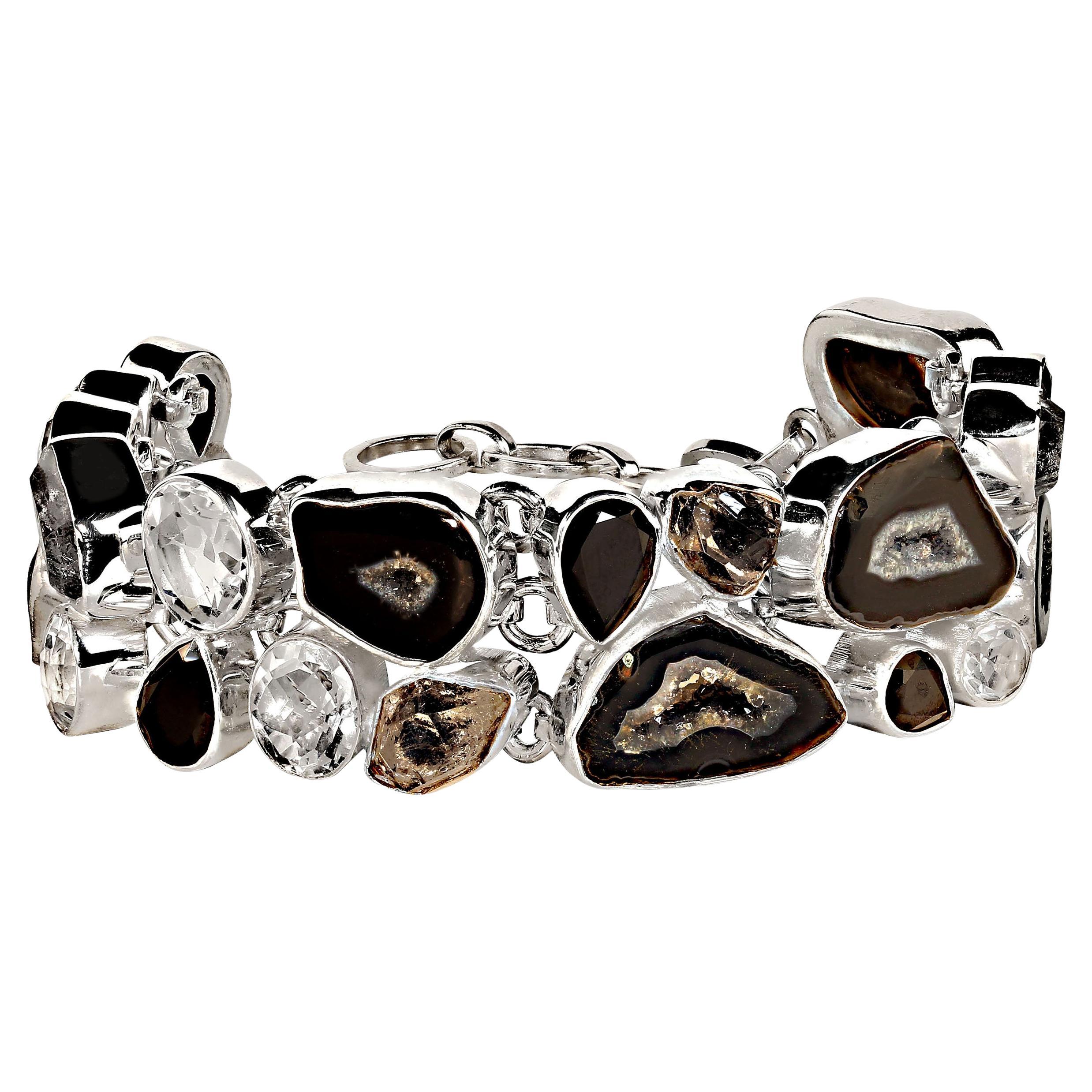 AJD Elegant Black and White Gemstone Bracelet For Sale