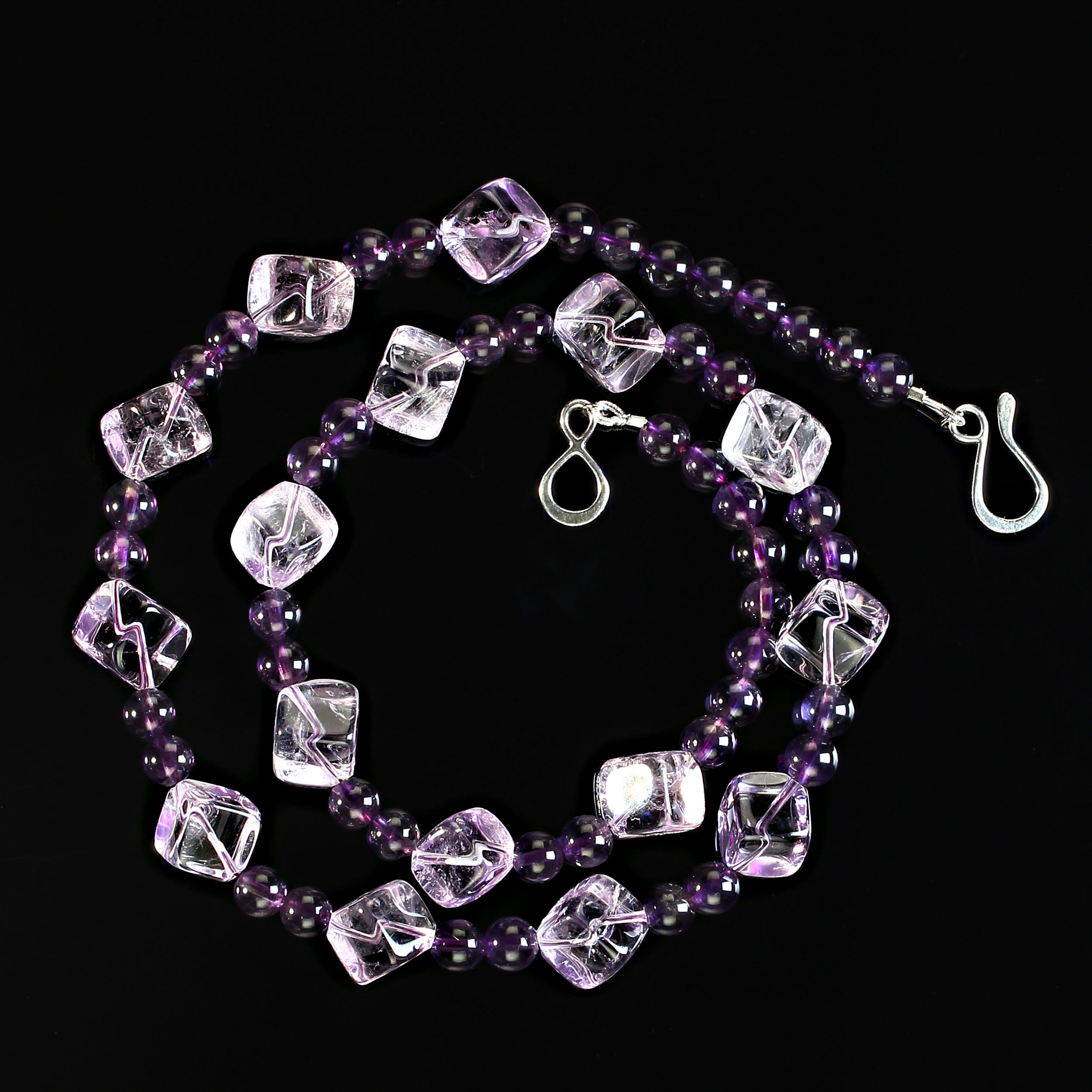 AJD Rose of France Würfel und 6MM Amethyst in einer 21 Zoll langen Halskette im Angebot