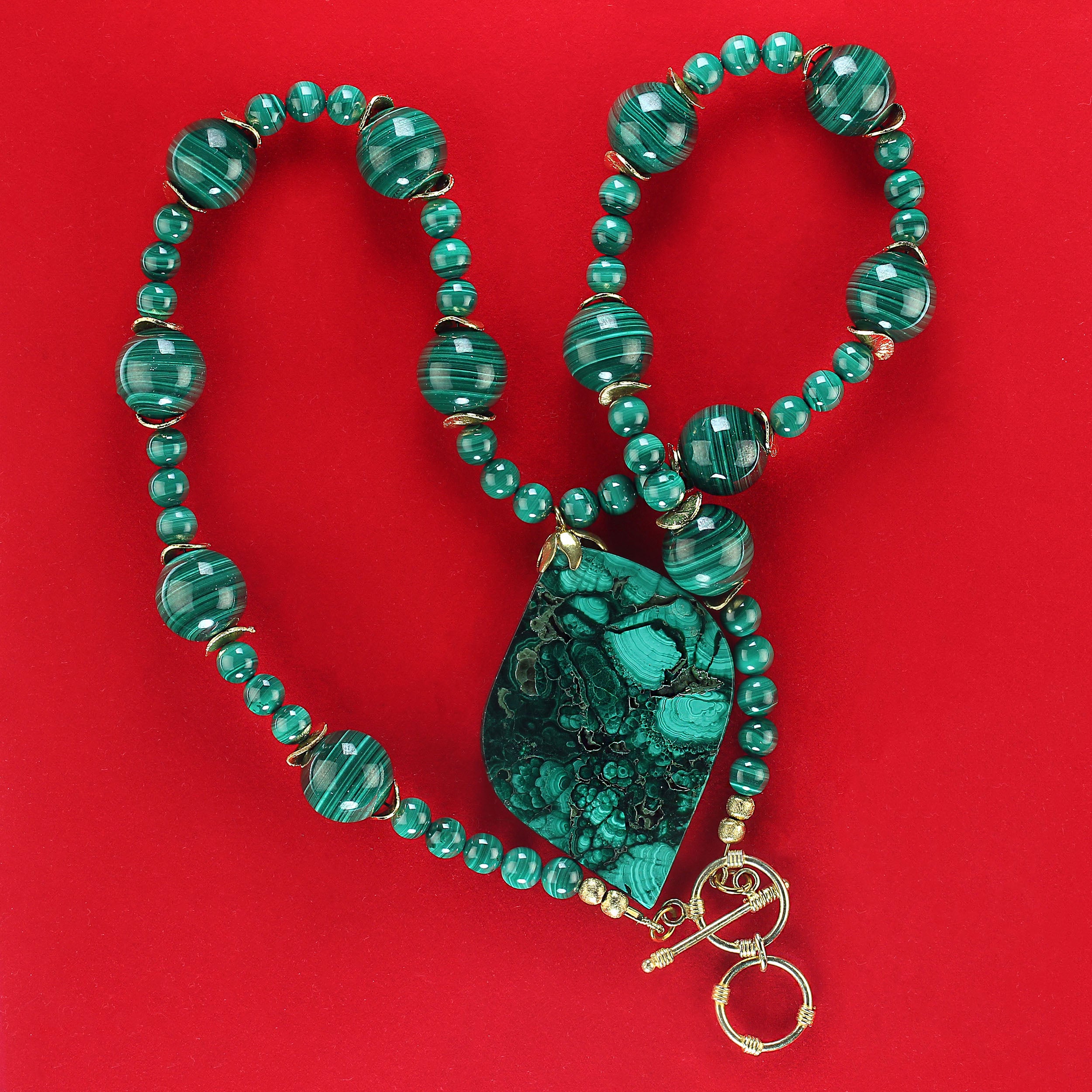 AJD Marvelous Malachite 22-inch necklace & Freeform pendant For Sale