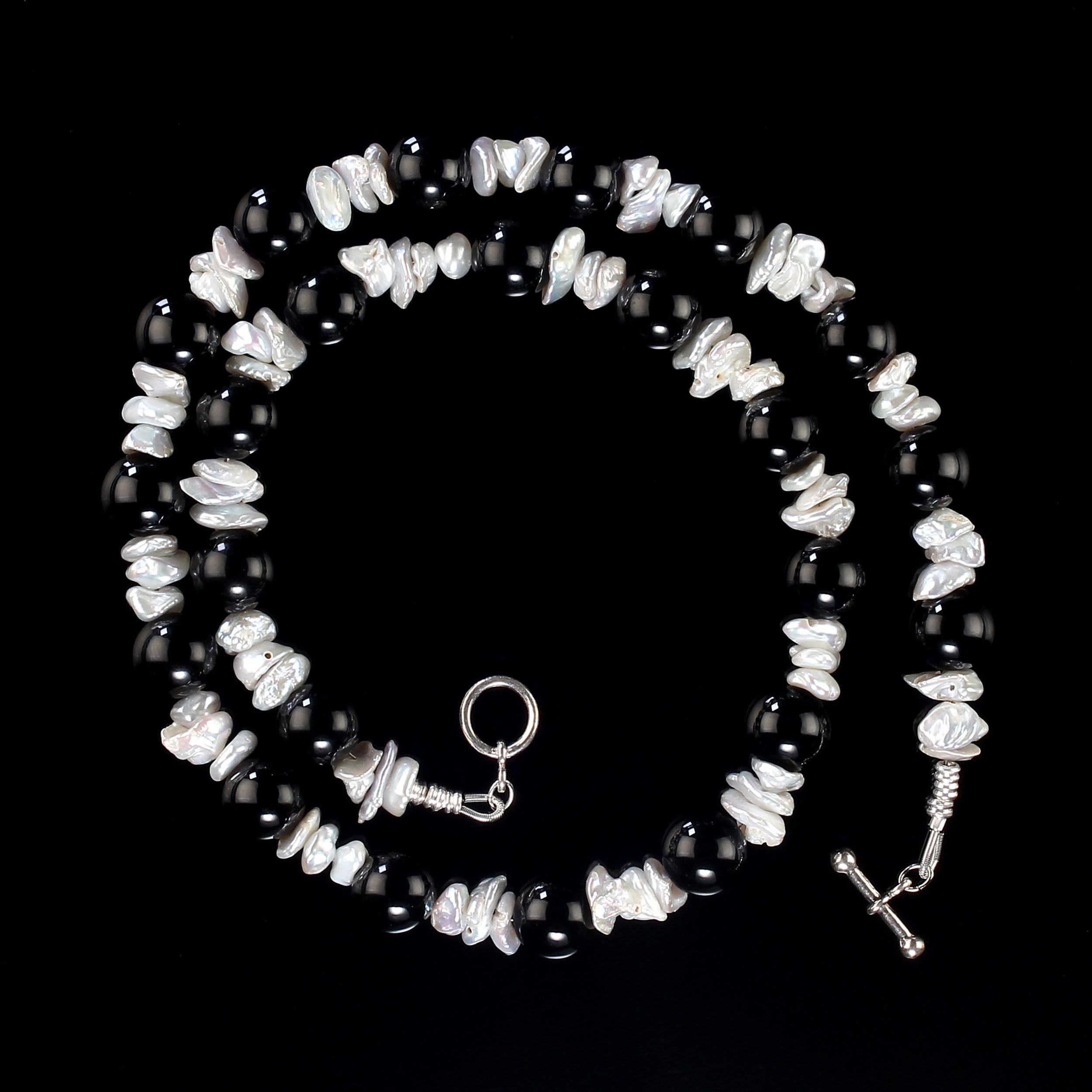 AJD 20 Inch Gray Iridescent Biwa Pearl and Black Onyx necklace Great Gift! For Sale
