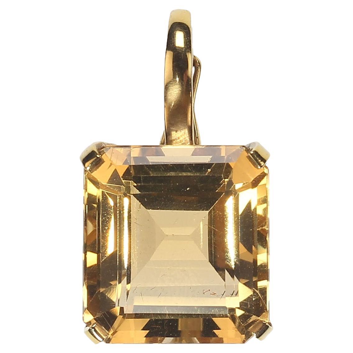 AJD Vintage, grande citrine carrée en or jaune 18 carats en vente