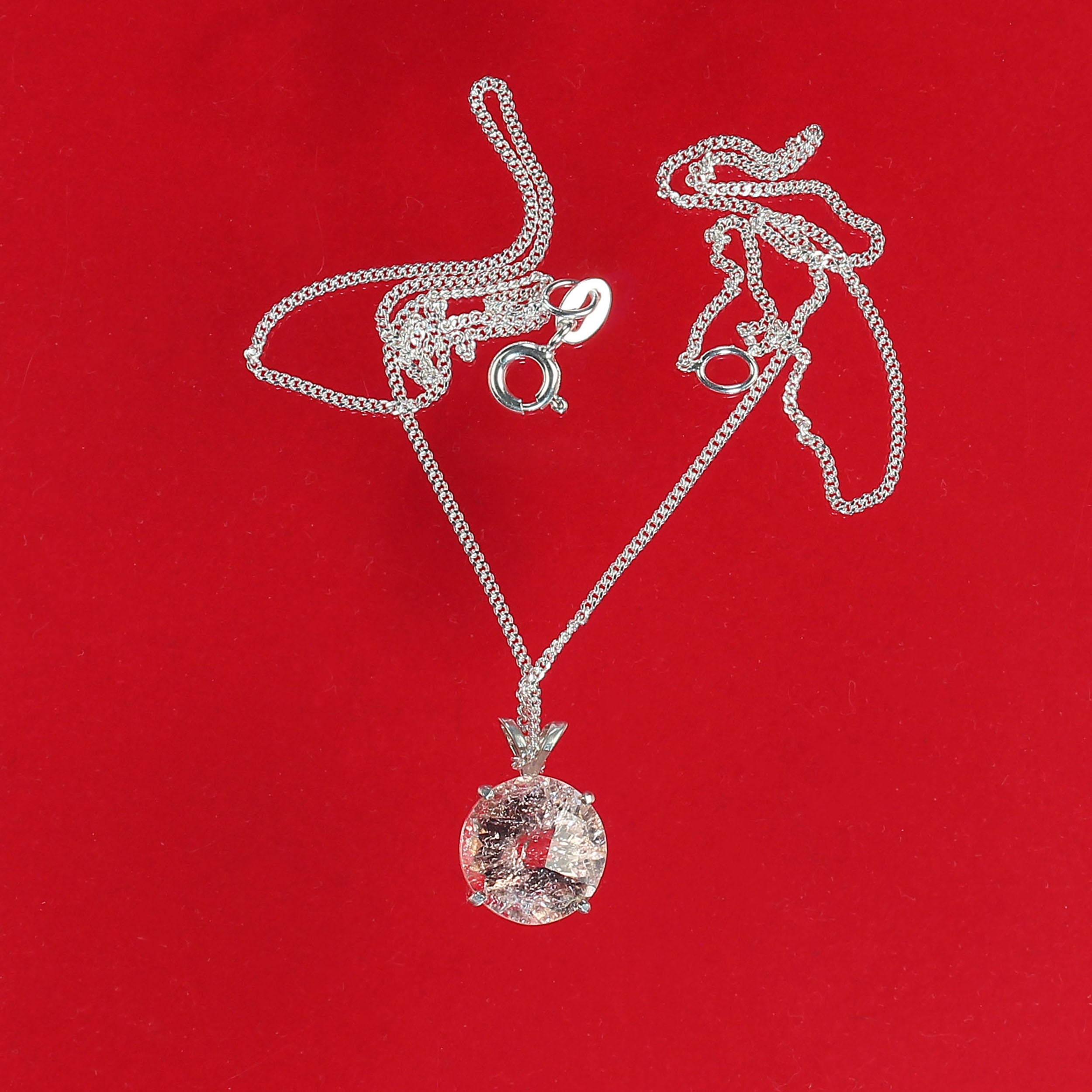 Artisan AJD Pendentif rond en Morganite avec chaîne en argent sterling en vente