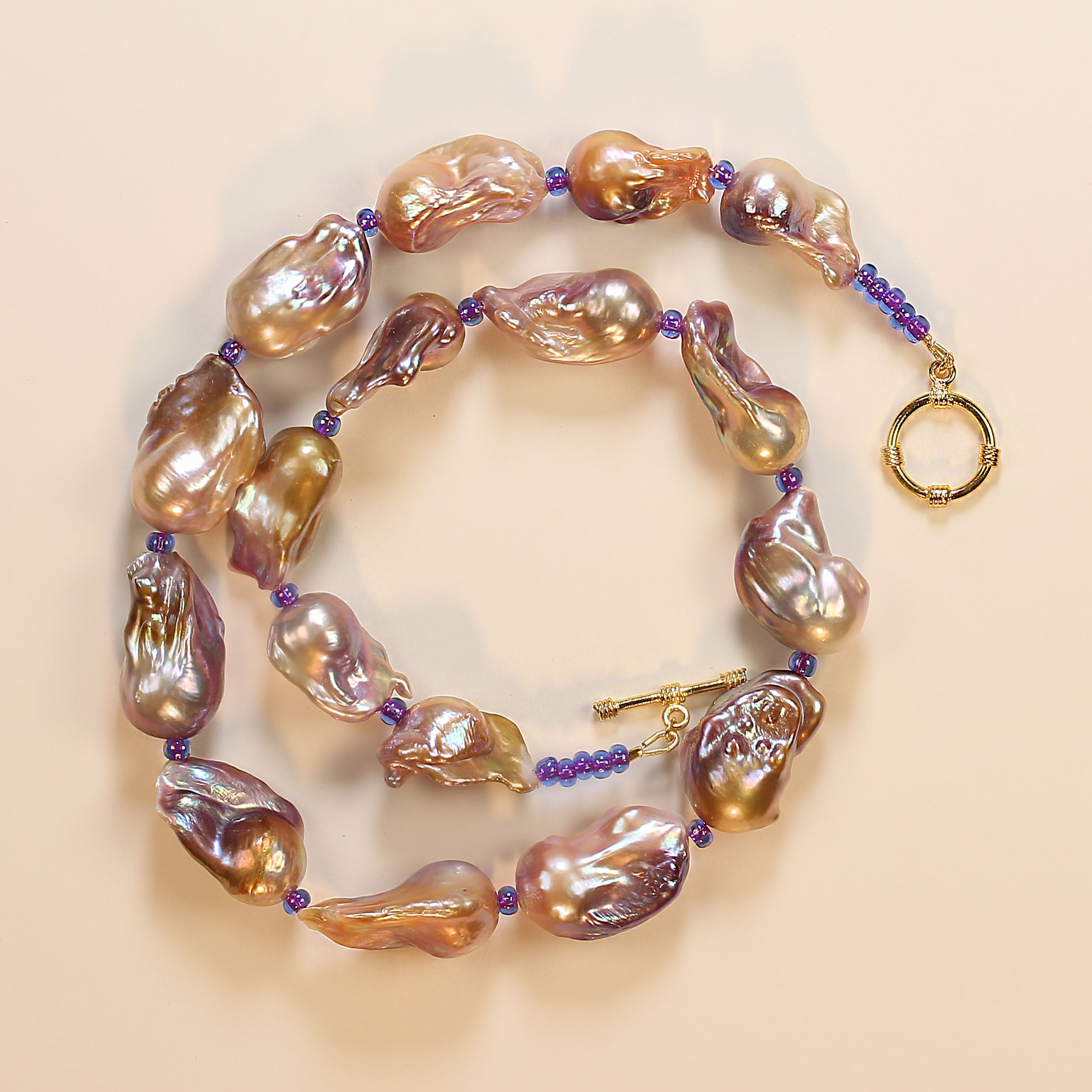 AJD Collier de perles baroques de couleur naturelle de 21 pouces