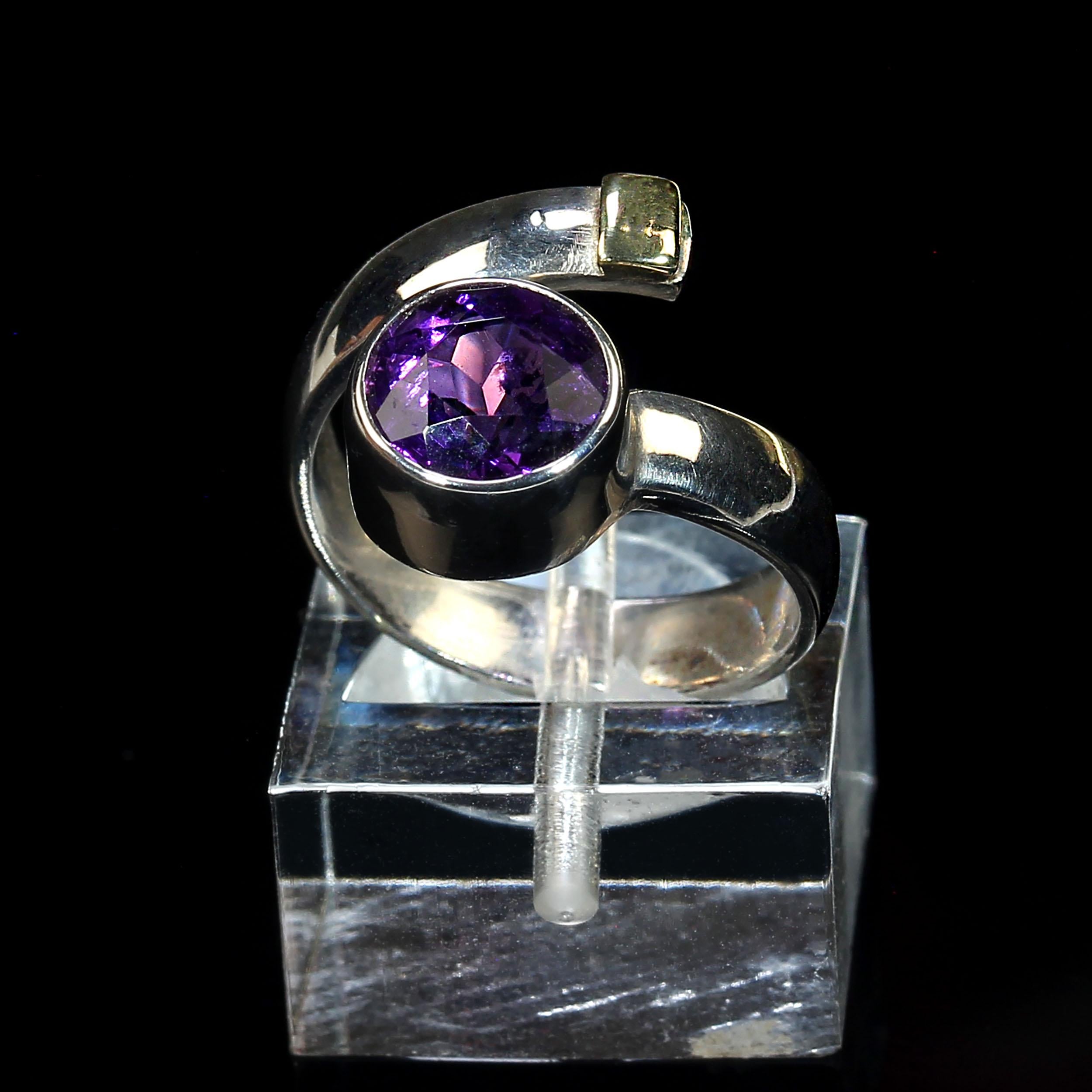 AJD Crossover Amethyst- und Sterling-Ring mit 14K Gold-Akzent im Angebot 5