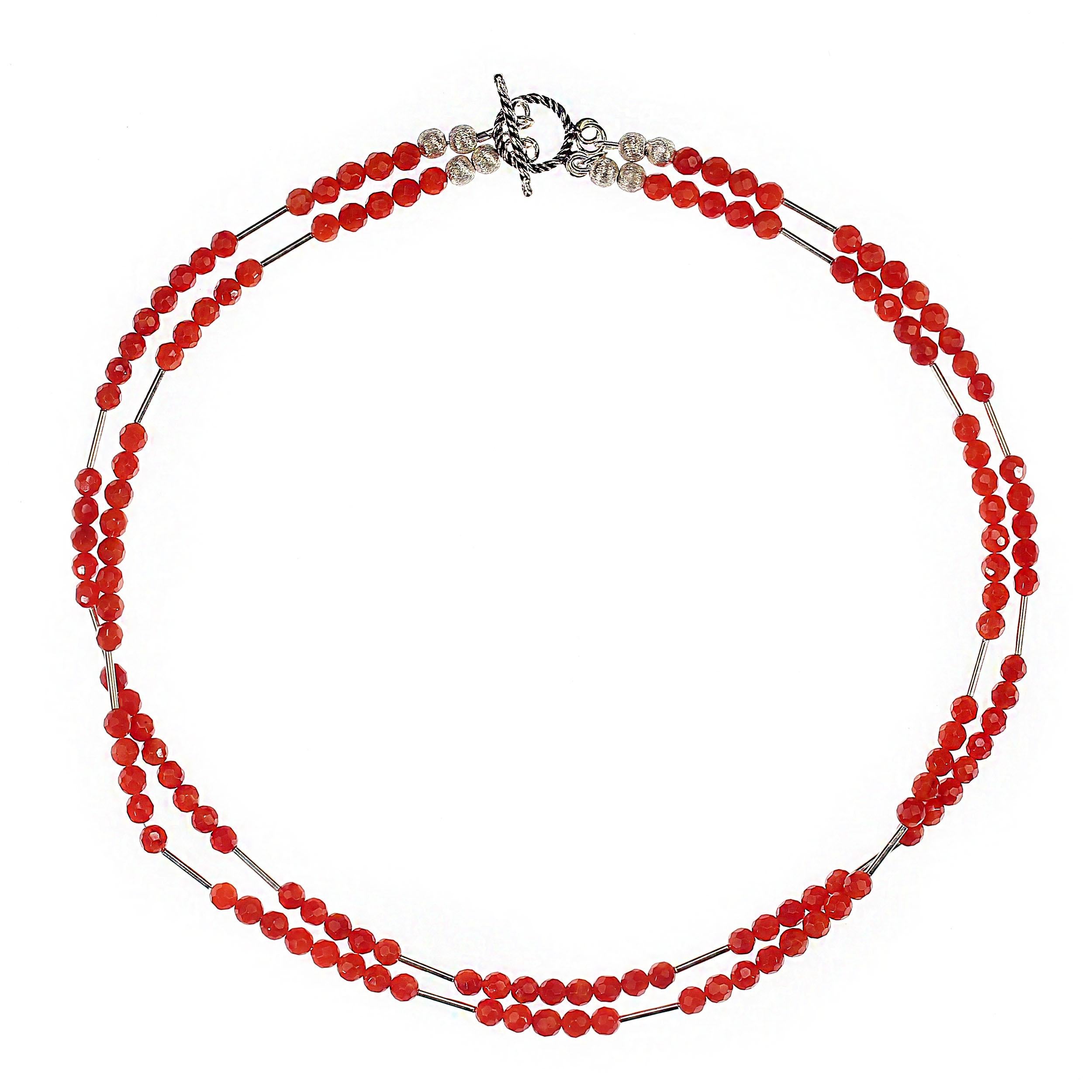 Femenino o masculino AJD Collar moderno de dos vueltas de coral facetado con detalles plateados en venta