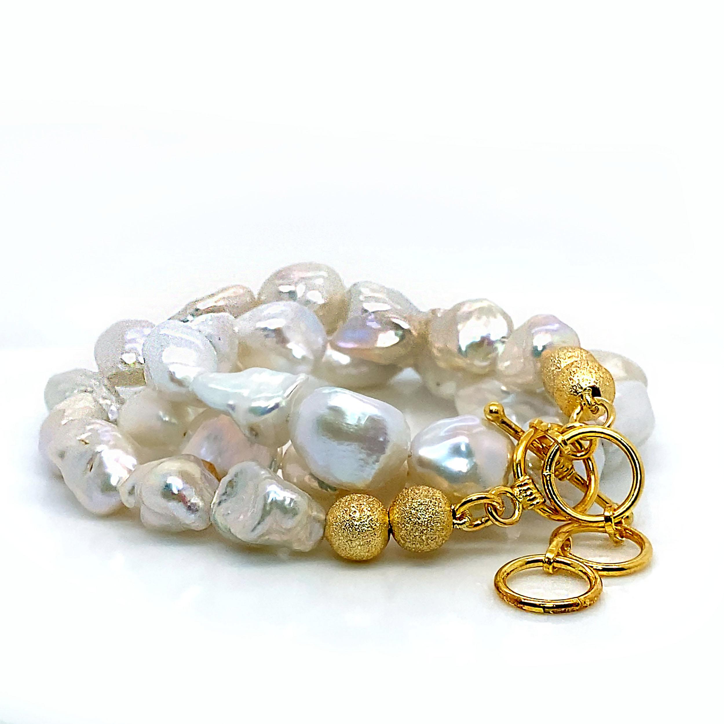 AJD Collar de Perlas Keshi Blanco Cremoso Iridiscente de 22 Pulgadas en venta 5