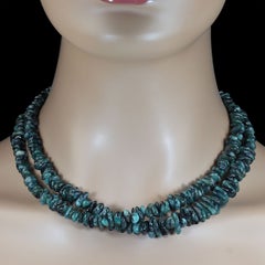 Elegante collar de dos hilos con matriz de esmeraldas de Aria Jewelry, 18 pulgadas
