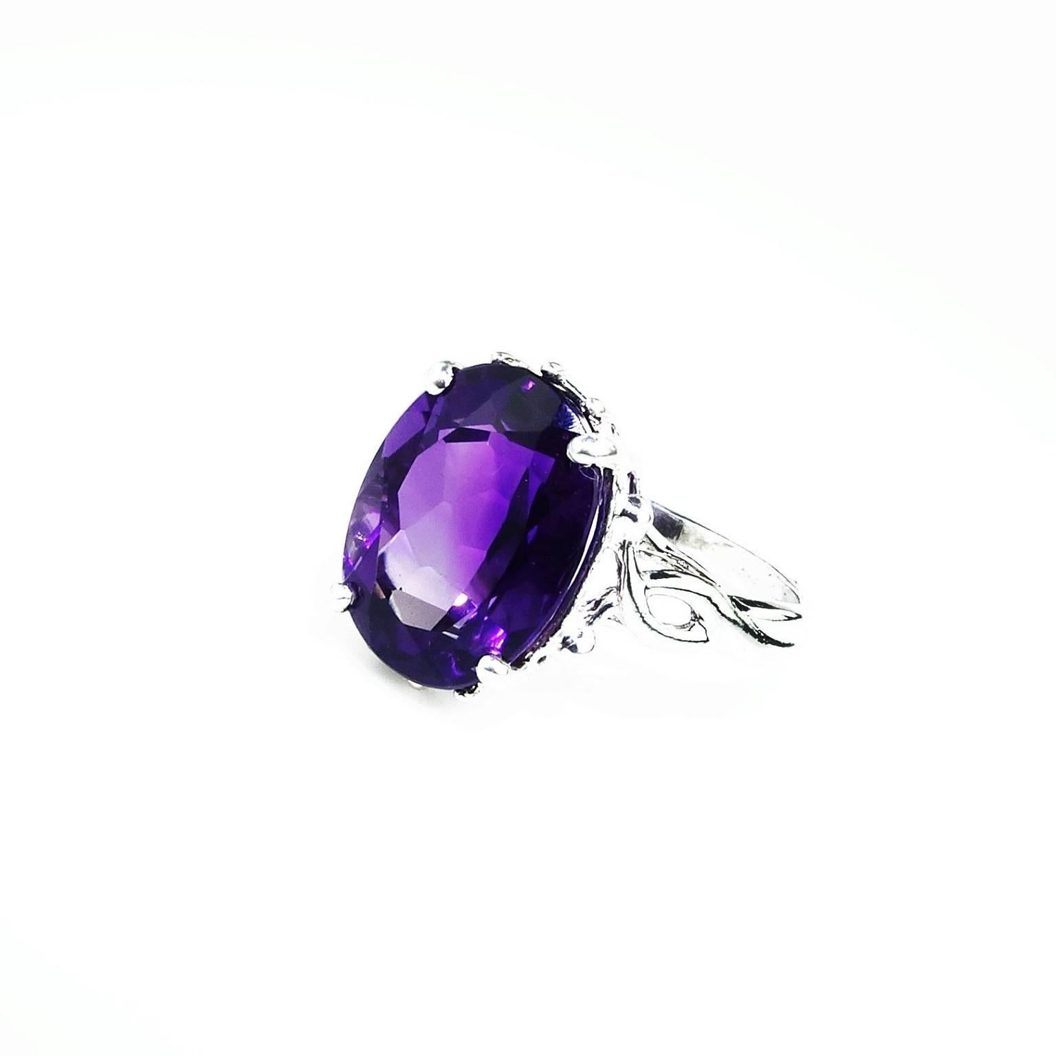 AJD Lovely Oval Amethyst Set in Sterling Silver Ring   February Birthstone In New Condition In Raleigh, NC